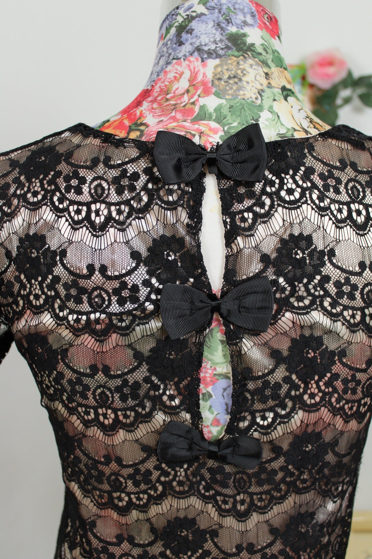 🌸🍒Tunique pin-up/goth romantique en dentelle fleurie - Vintage Dressing - Taille 36🍒🌸