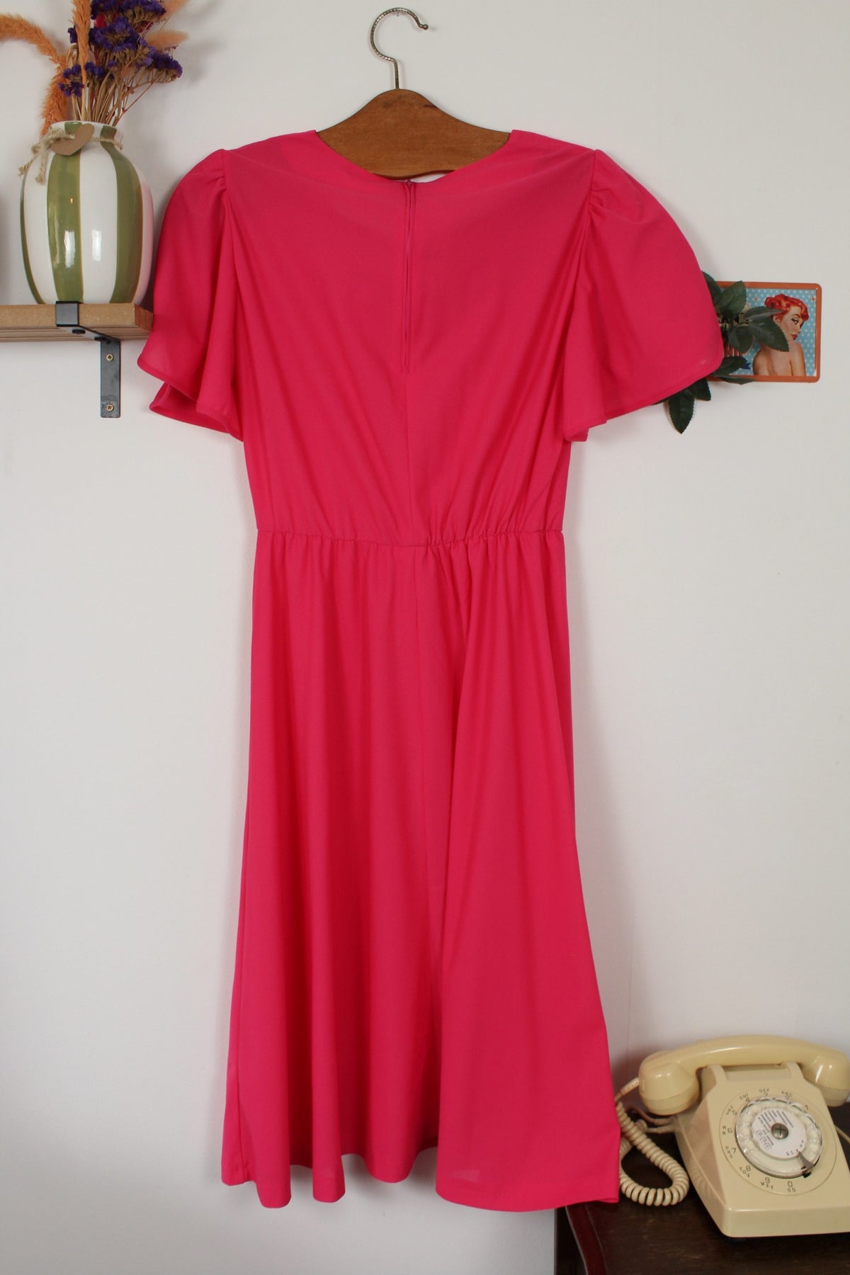 Robe vintage années 80 fuchsia flashy & manches retombantes fendues - Taille 36/38