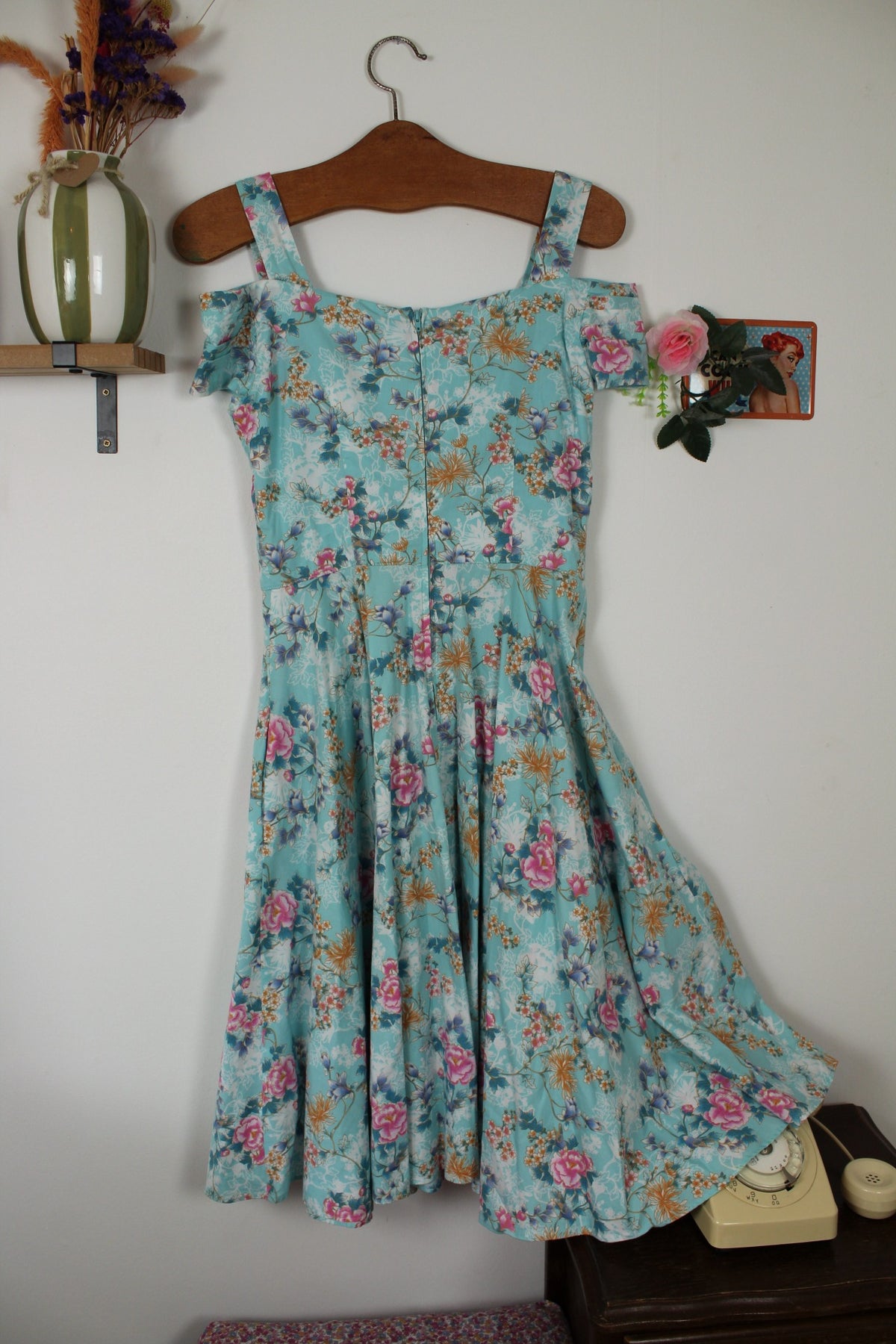 Robe pin-up/rockabilly Hell Bunny bleu ciel intense fleurie - Taille 34 petit 36