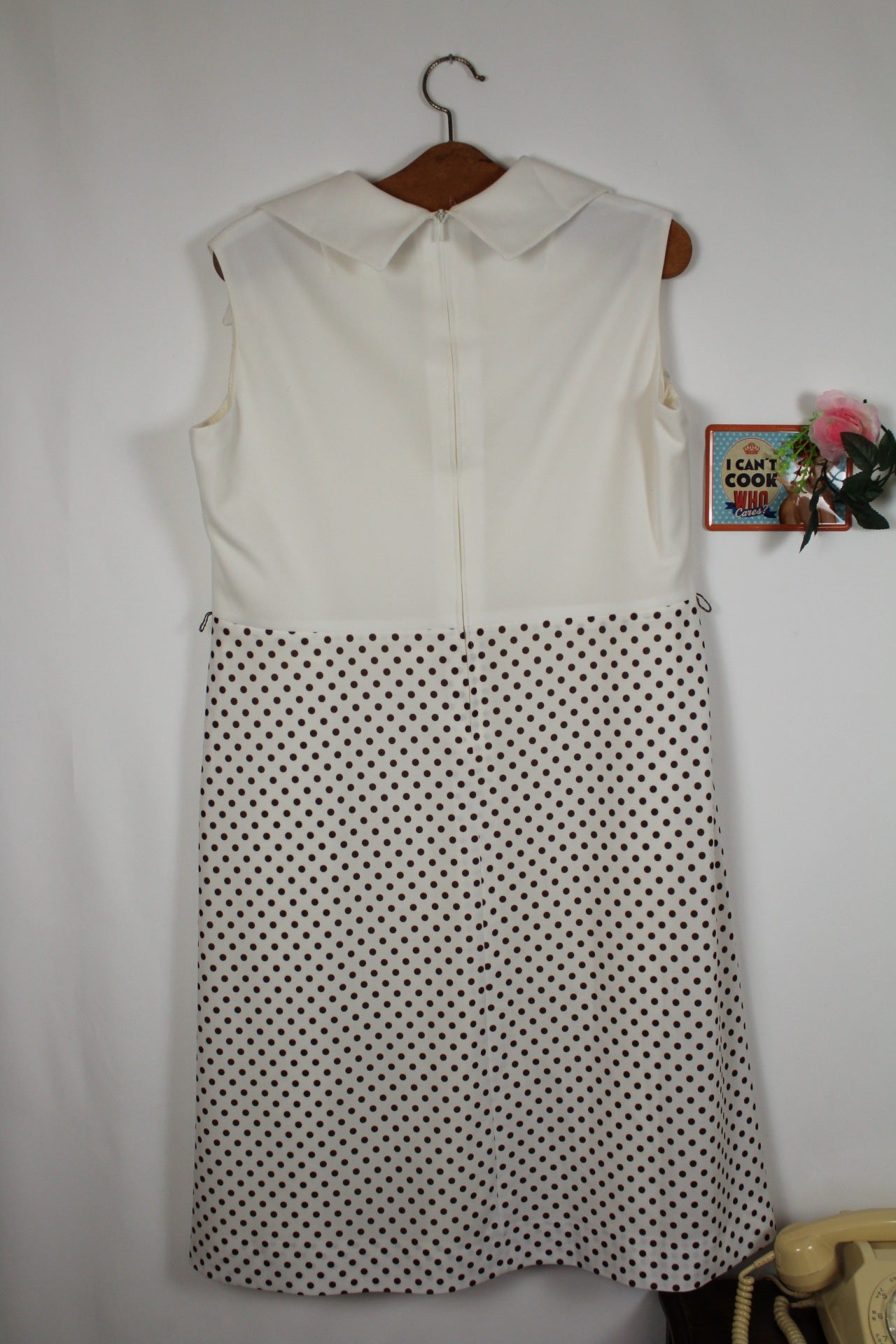 🌸🍒Robe blanche vintage 70's style pin-up à pois marron - col chemise - Taille 42/44🍒🌸
