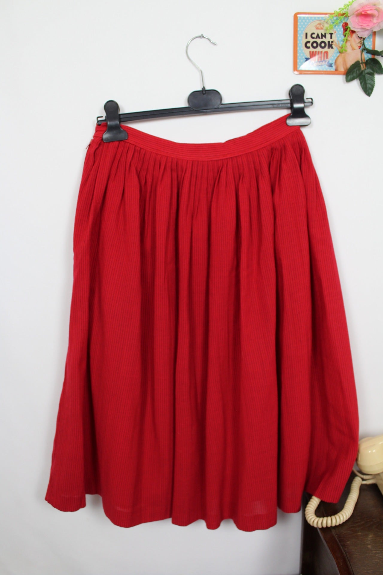 🍒🌸Jupe plissée vintage Pierre Cardin années 80 - rayée rouge et noir - Taille 38🌸🍒