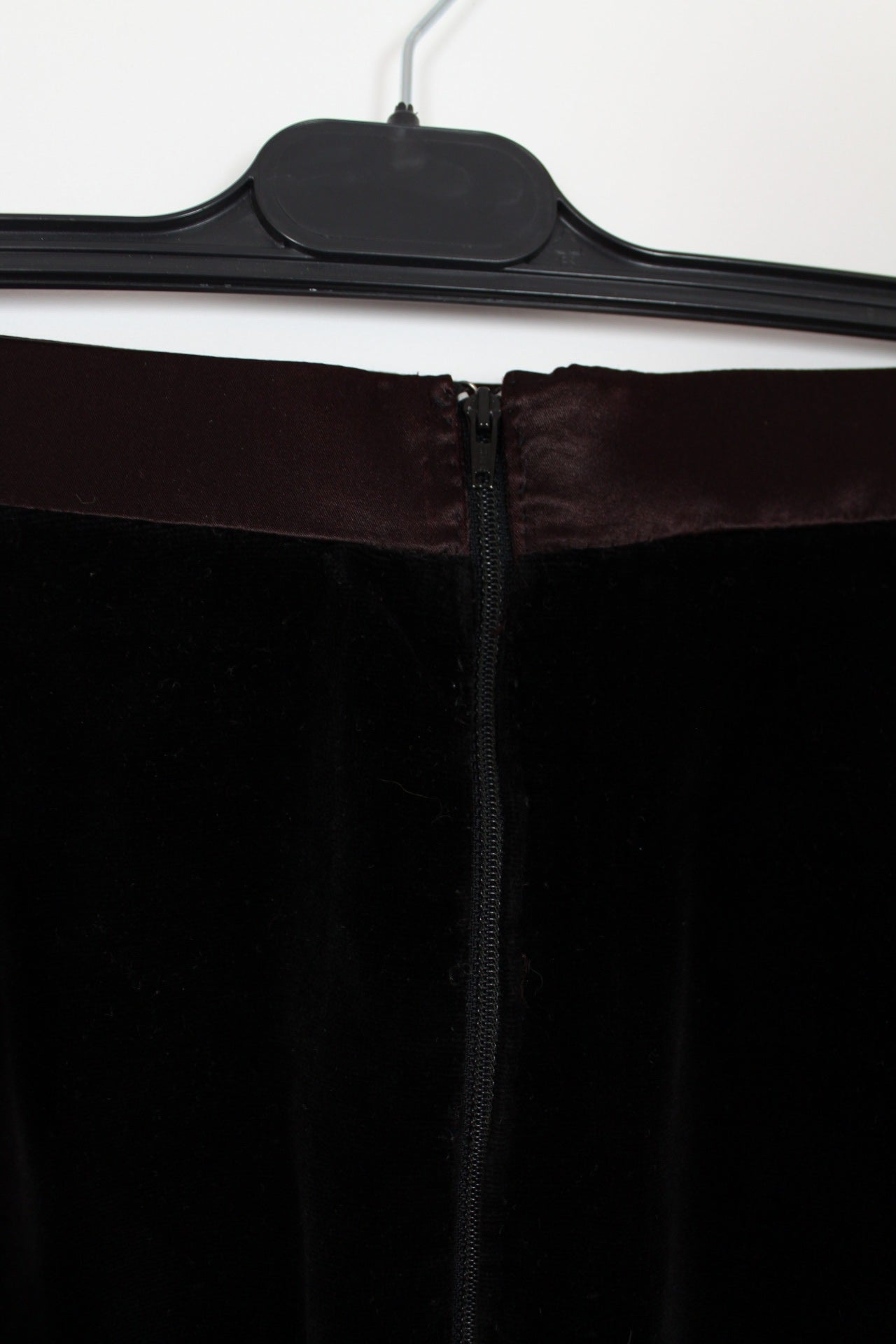 🌸🍒Jupe vintage 80's en velours noir & bande satinée - 40/42🍒🌸