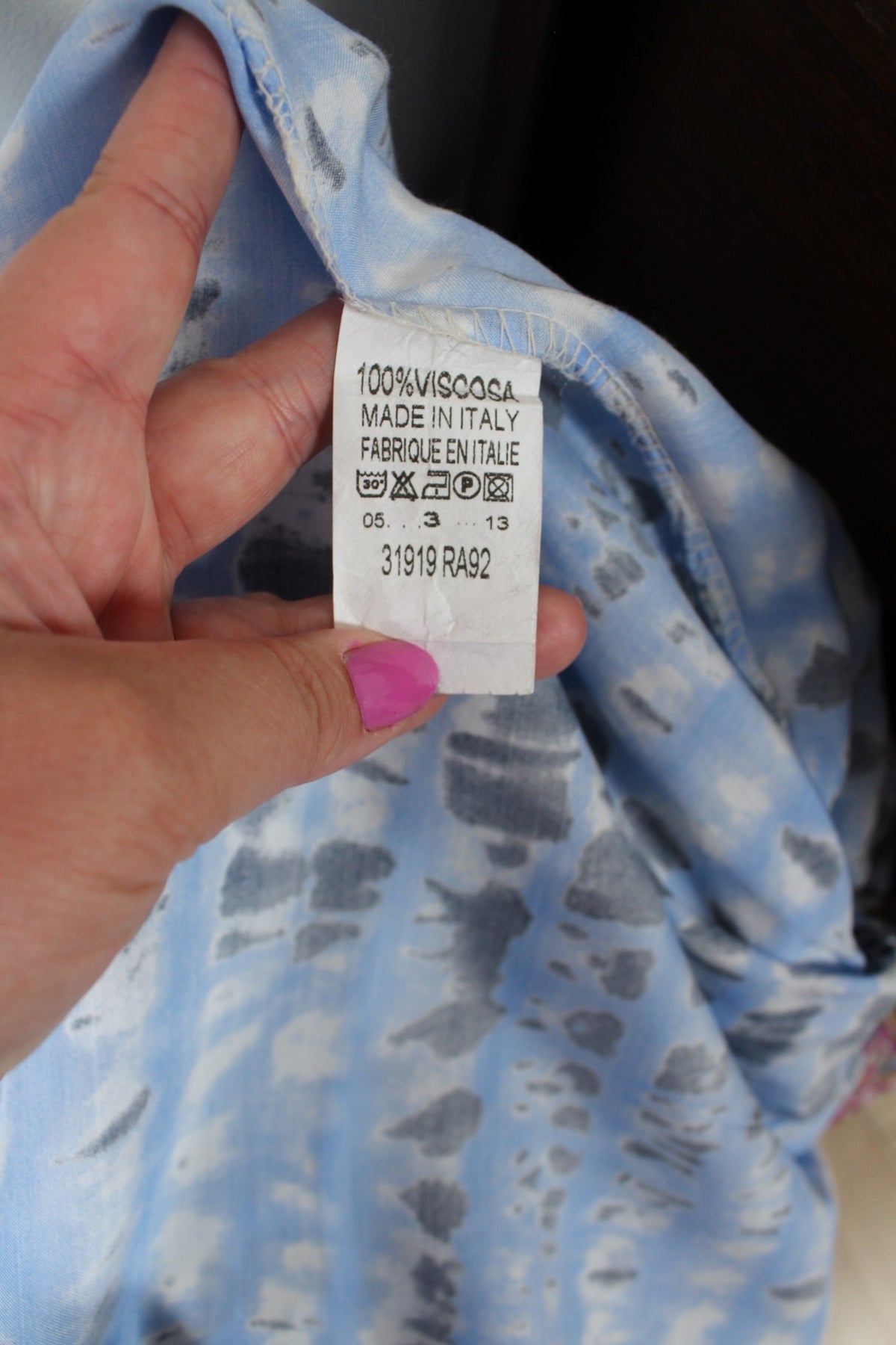 Jupe longue vintage années 90 Made in Italy bleu satiné motif tie & dye – Taille 36/38