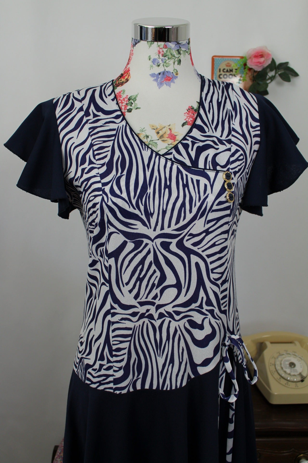 🌸🍒Robe vintage 90's imprimé zébré stylisé - manches papillons - Taille 38🍒🌸