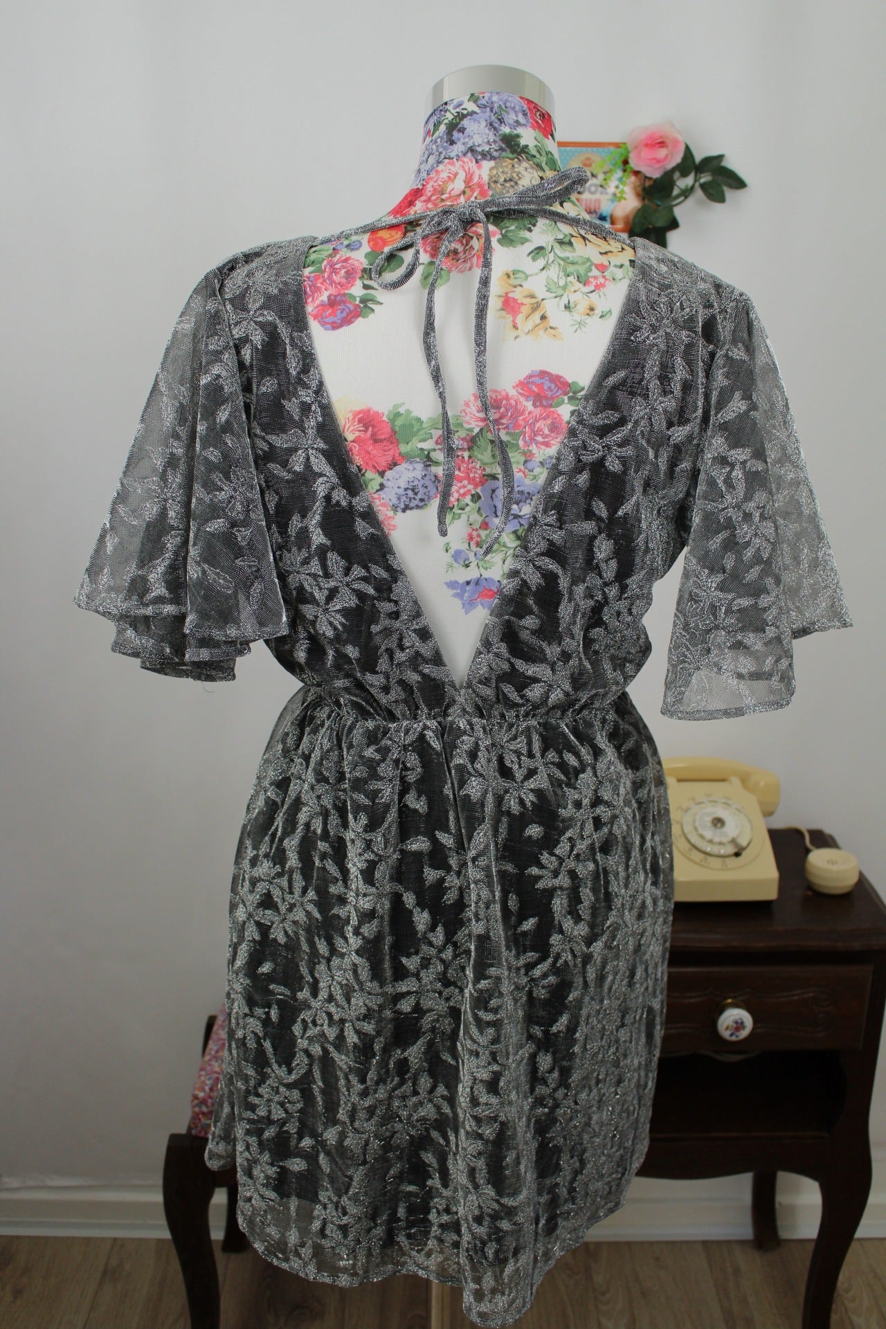 🌸🍒Robe rétro glitter lurex argentée fleurie Rétro & Icône Paris - Taille 36🍒🌸