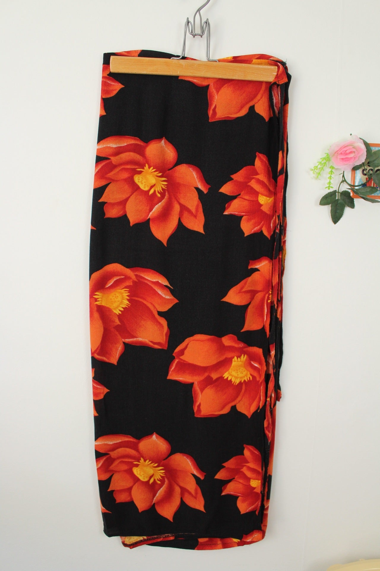 🌸🍒Paréo vintage 90's noir & fleurs de lotus XXL 🍒🌸