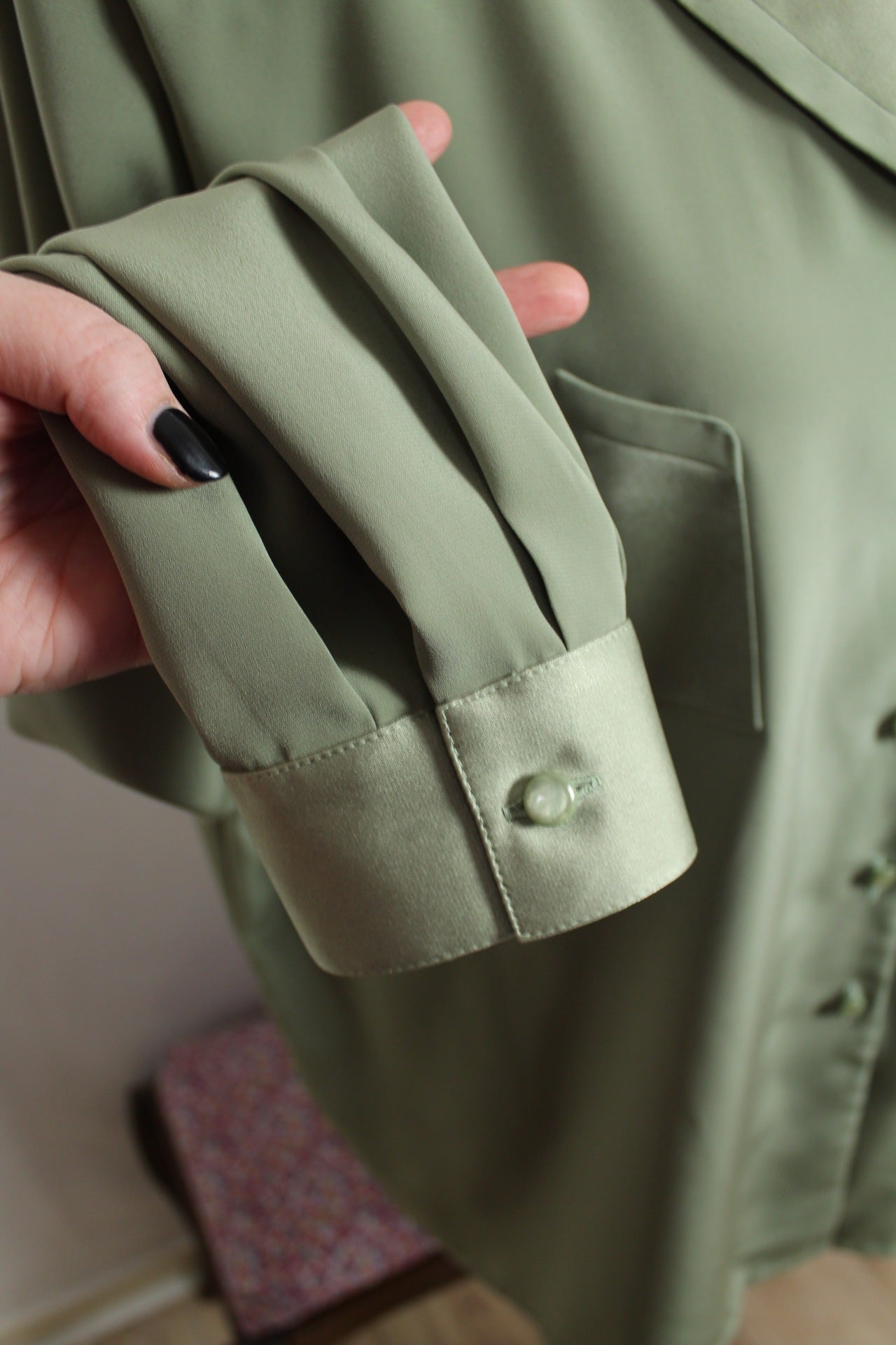 🌸🍒Chemise vintage 80/90's vert sauge satinée - chic made in France - Taille 46/48🍒🌸
