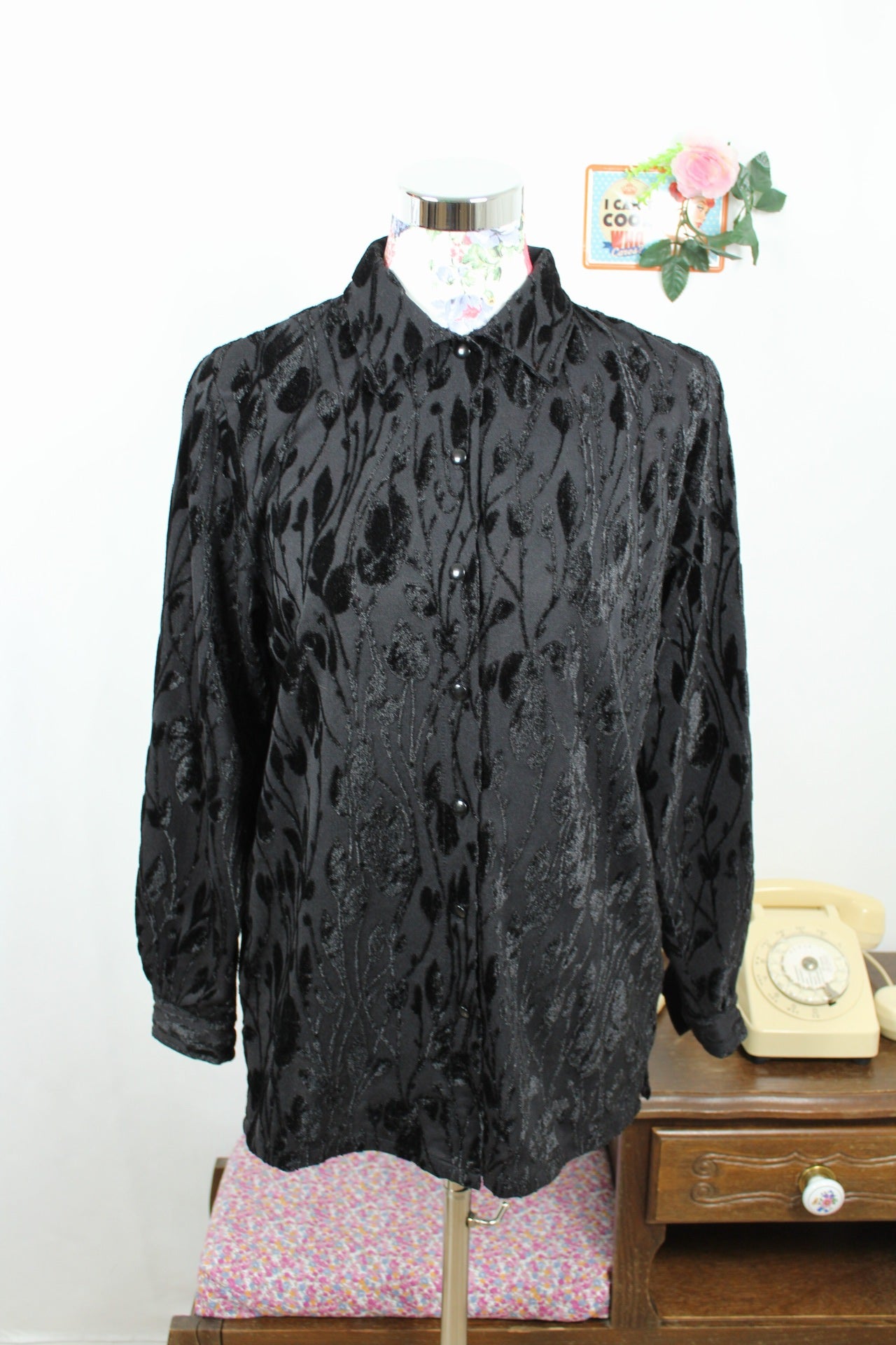 🌸🍒Chemise noire vintage fleurs en velours années 80 - Taille 38/40🍒🌸