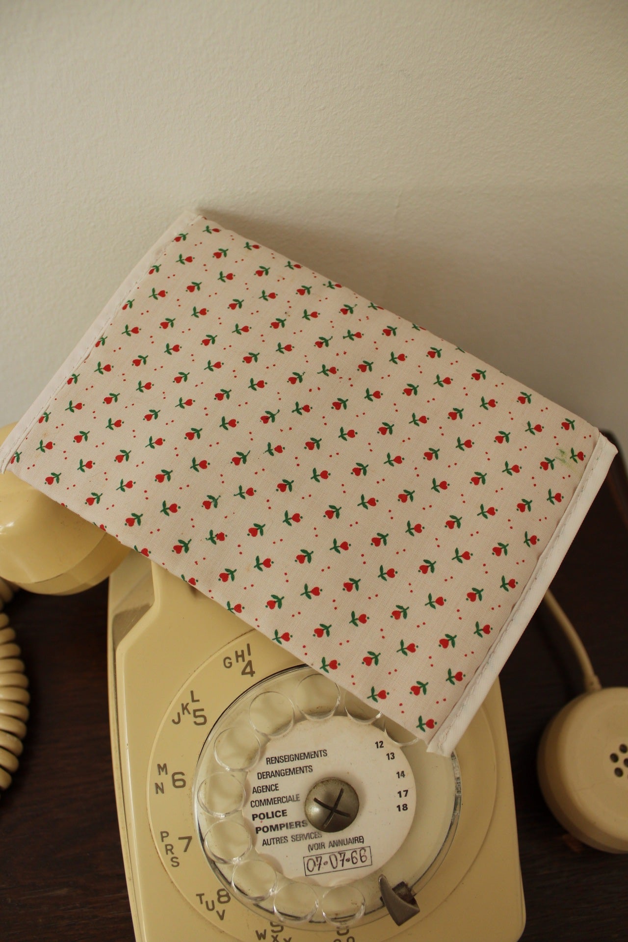 🌸🍒Pochette vintage années 80/90 imprimé fleurs en forme de cœur🍒🌸