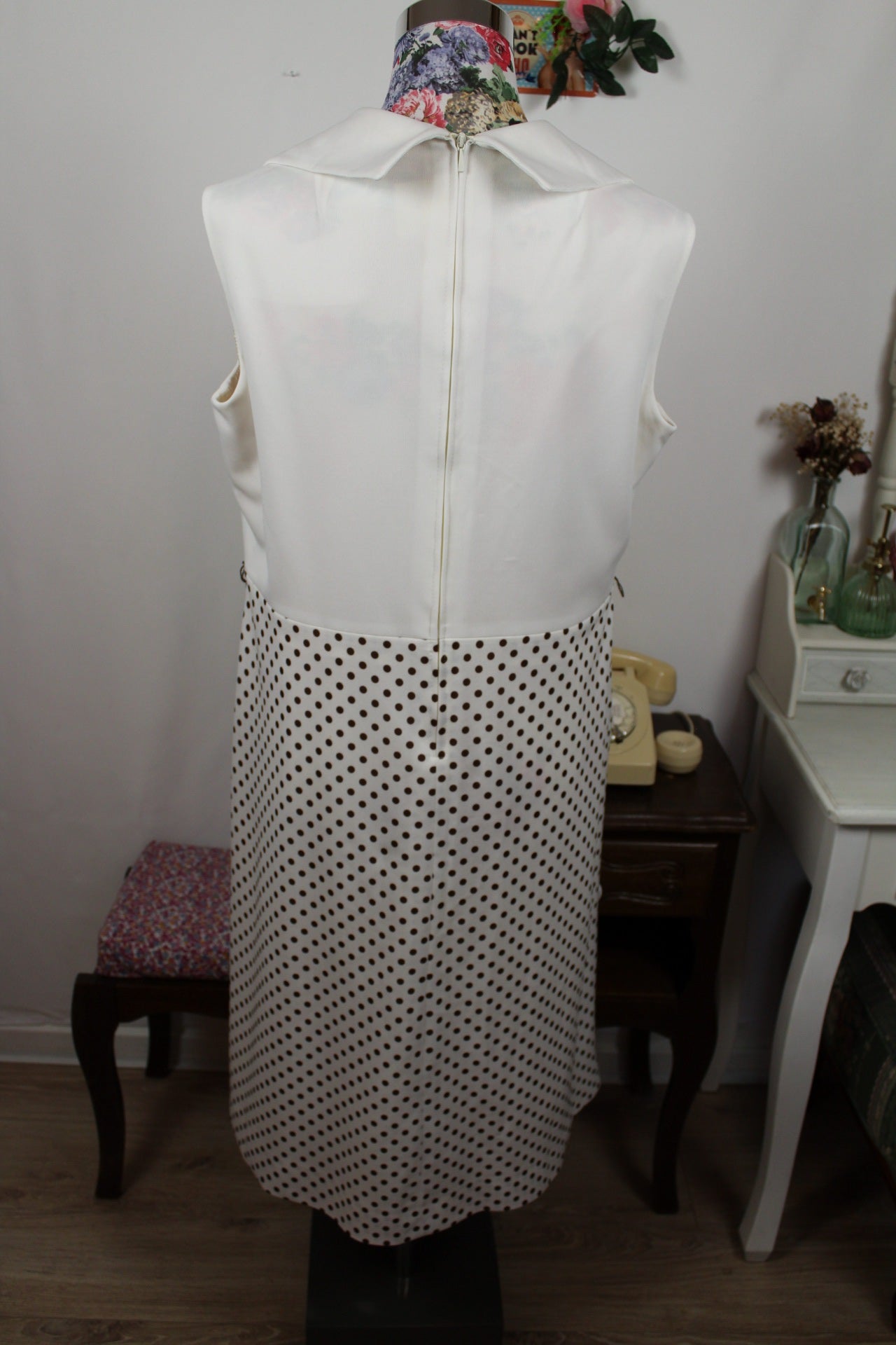 🌸🍒Robe blanche vintage 70's style pin-up à pois marron - col chemise - Taille 42/44🍒🌸