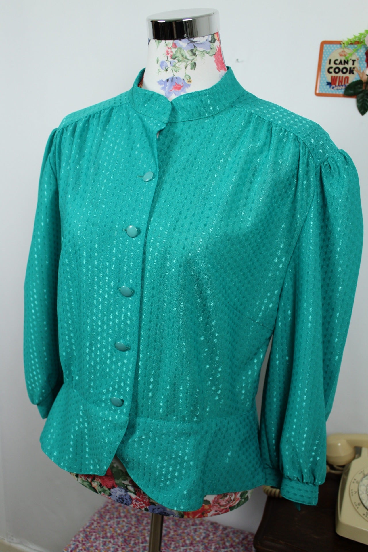 🌸🍒Blouse vintage 70's turquoise fuseaux satinés et col officier - Taille 38 à 42🍒🌸
