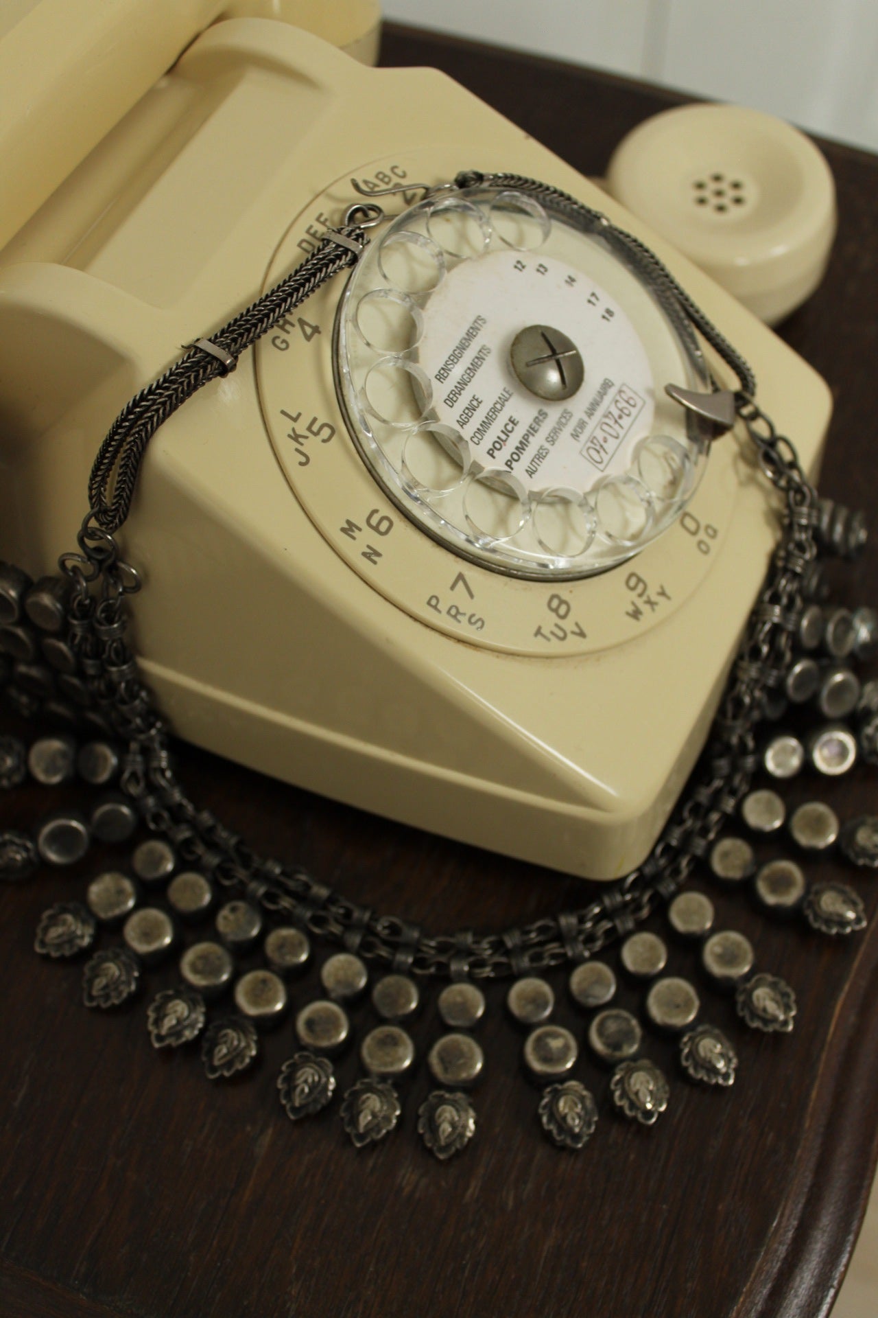 🌸🍒Collier vintage 90's bohème/ethnique en métal gris🍒🌸
