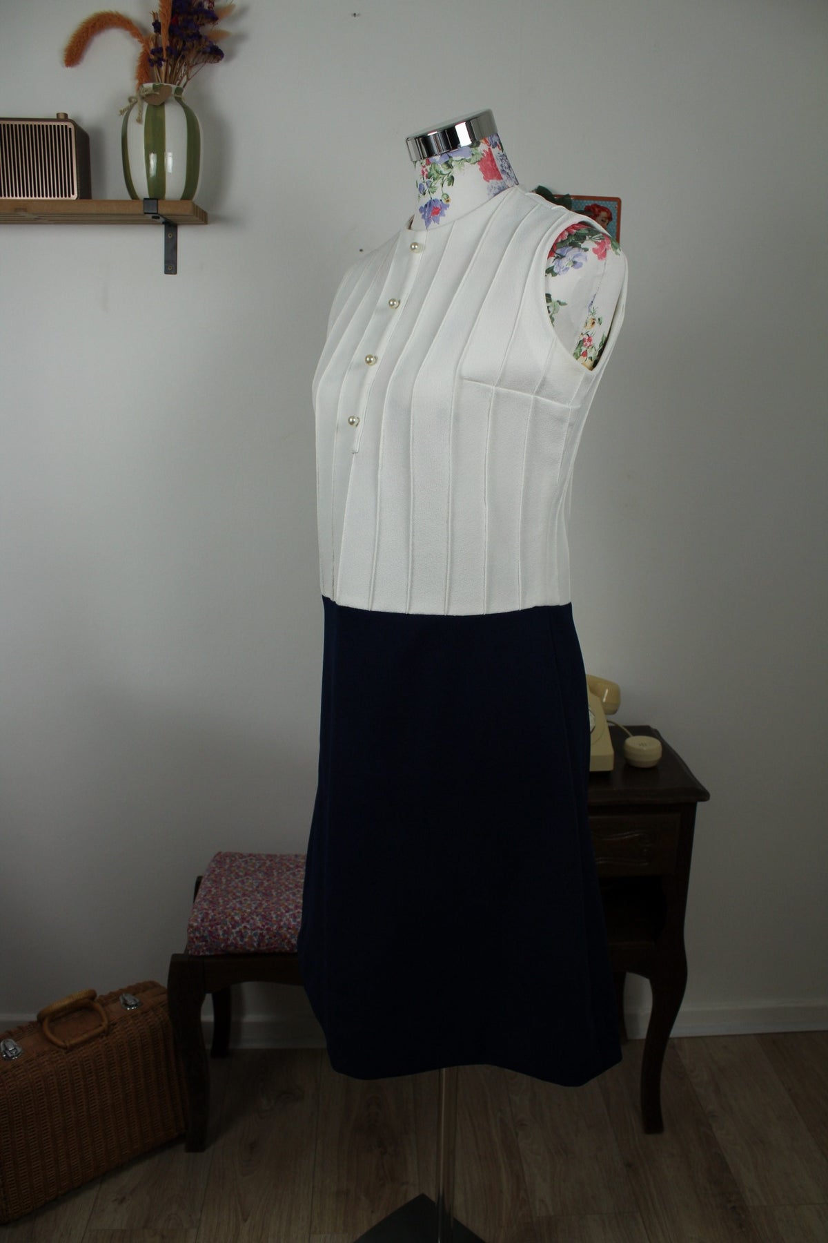 Robe preppy vintage années 60 blanche & marine chic - boutons nacrés - Taille 38