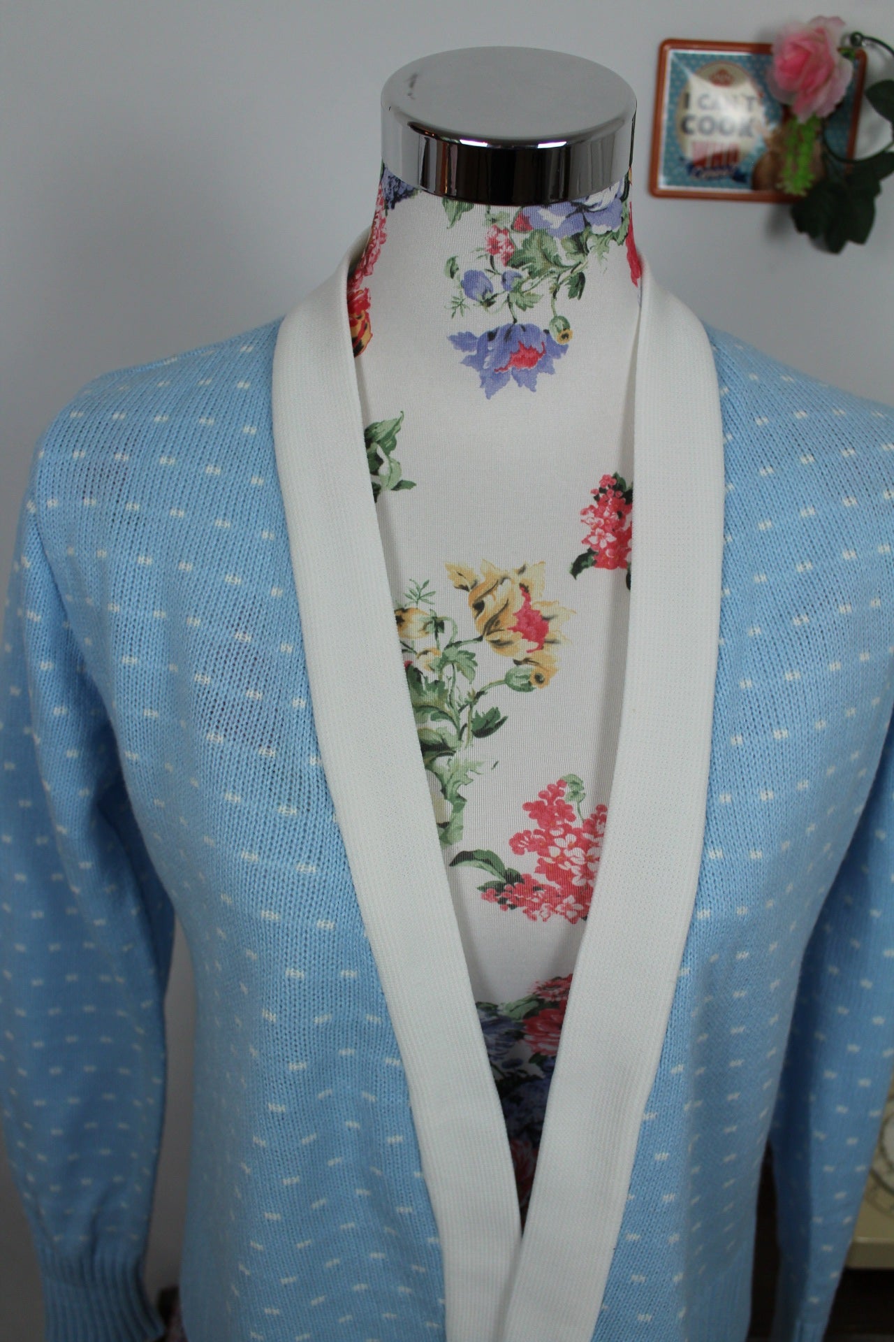 🌸🍒Cardigan vintage 80's bleu ciel à pois blanc pin up - Taille 38🍒🌸
