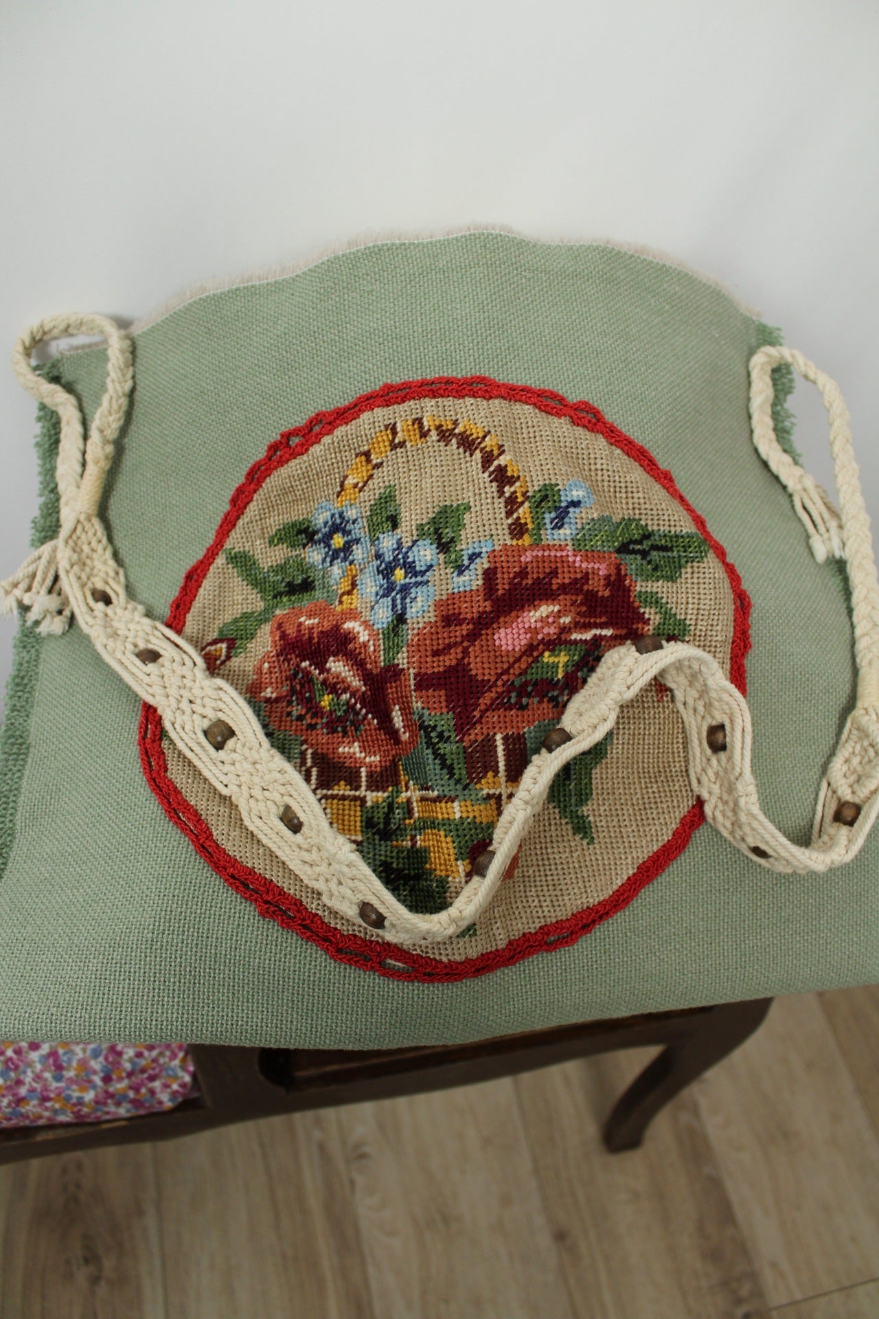 🌸🍒Grand sac bandoulière artisanal vintage 90s macramé & tapisserie fleurie🍒🌸