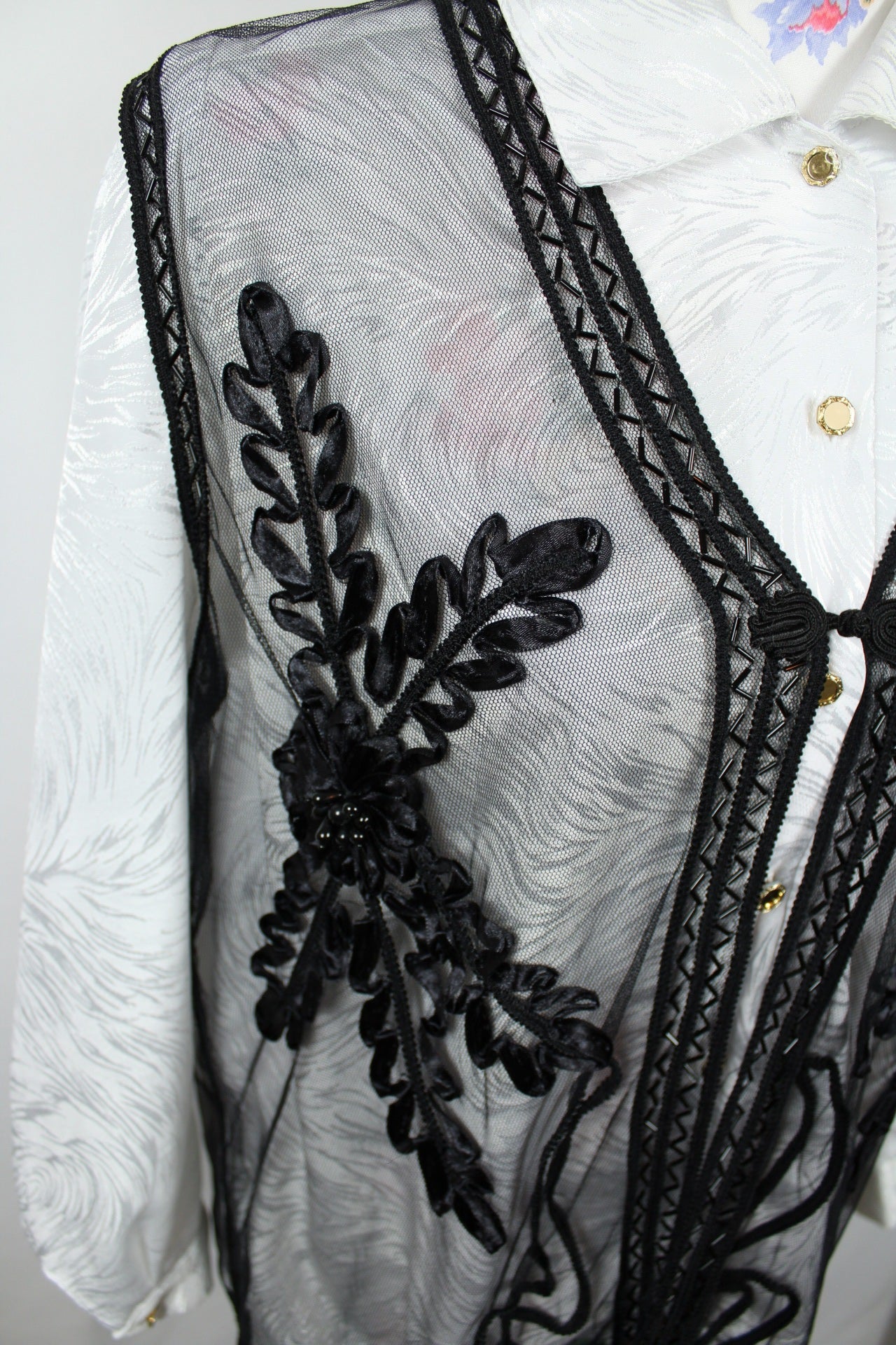 ✨Gilet noir perlé vintage 70's & fleurs en relief - fêtes & soirée esprit bohème chic✨
