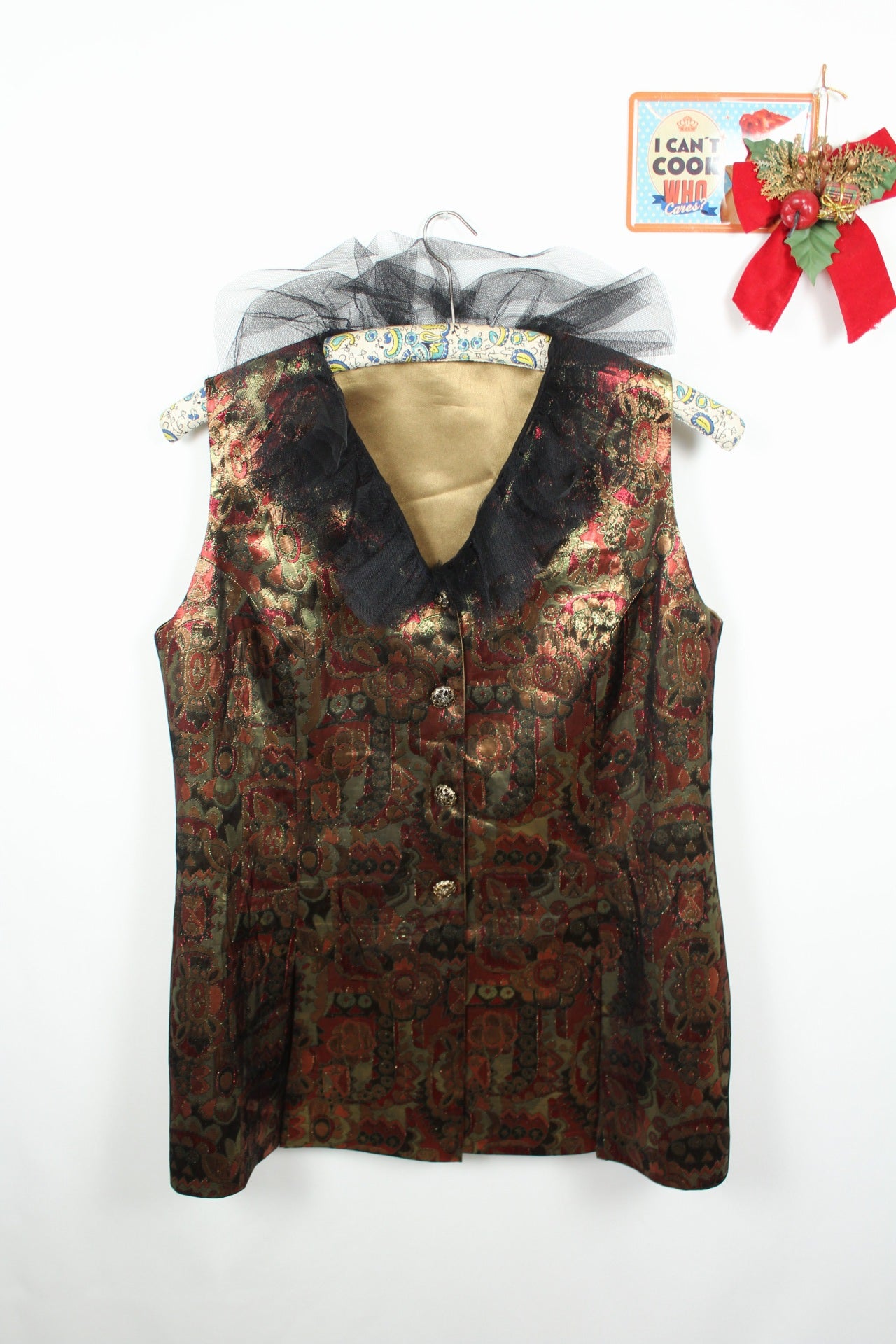 ✨Gilet brocart vintage 70's doré motifs baroques & col volanté tulle noir ✨