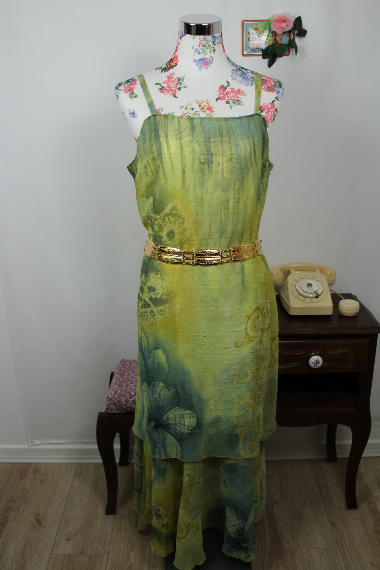 🌸🍒Ceinture en métal doré vintage 80's gravures fleuries - made in Spain 🍒🌸