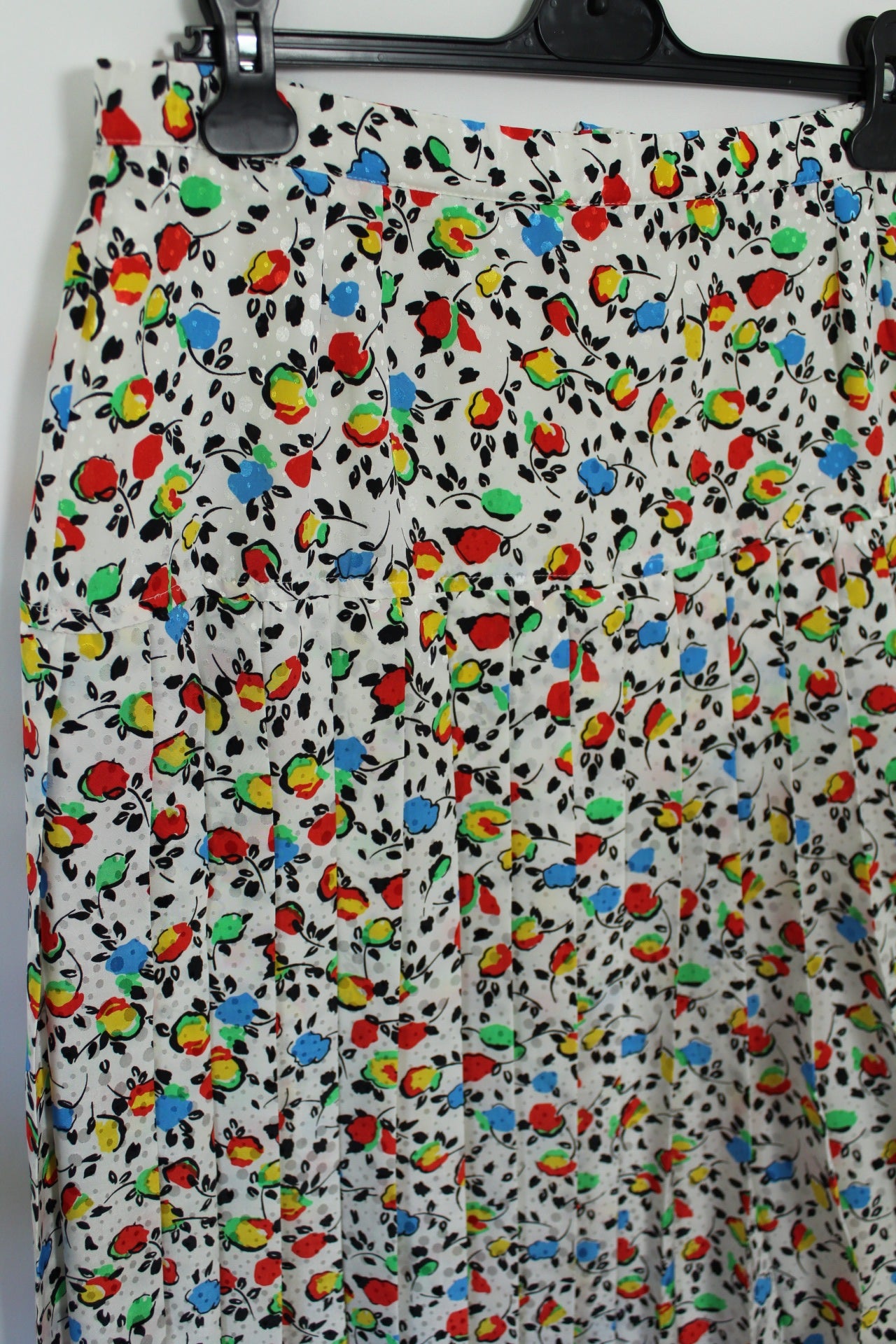 🍒🌸Jupe plissée vintage années 80 - pétales de fleurs et pois satinés - Taille 44🌸🍒