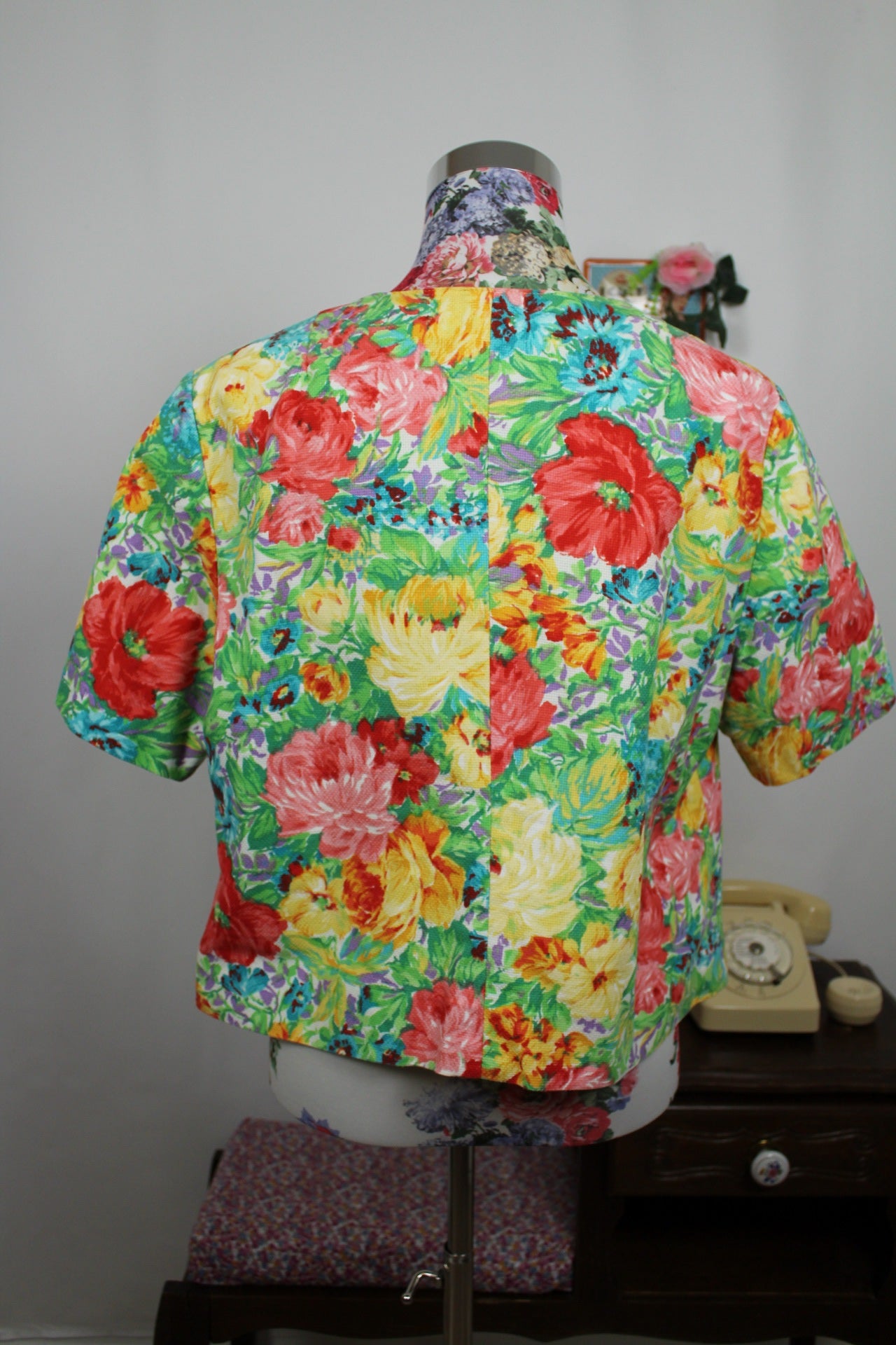🌸🍒Blouse manches courtes vintage 70's imprimé floral dense - jardin romantique - Taille 42/44🍒🌸