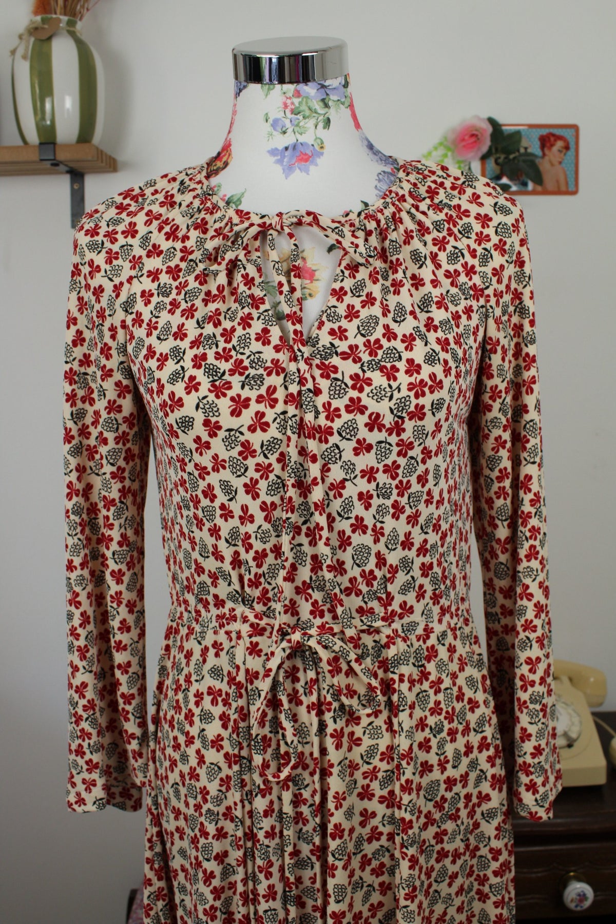 Robe vintage années 70 champêtre romantique - trèfles & pommes de pin - Taille 36/38