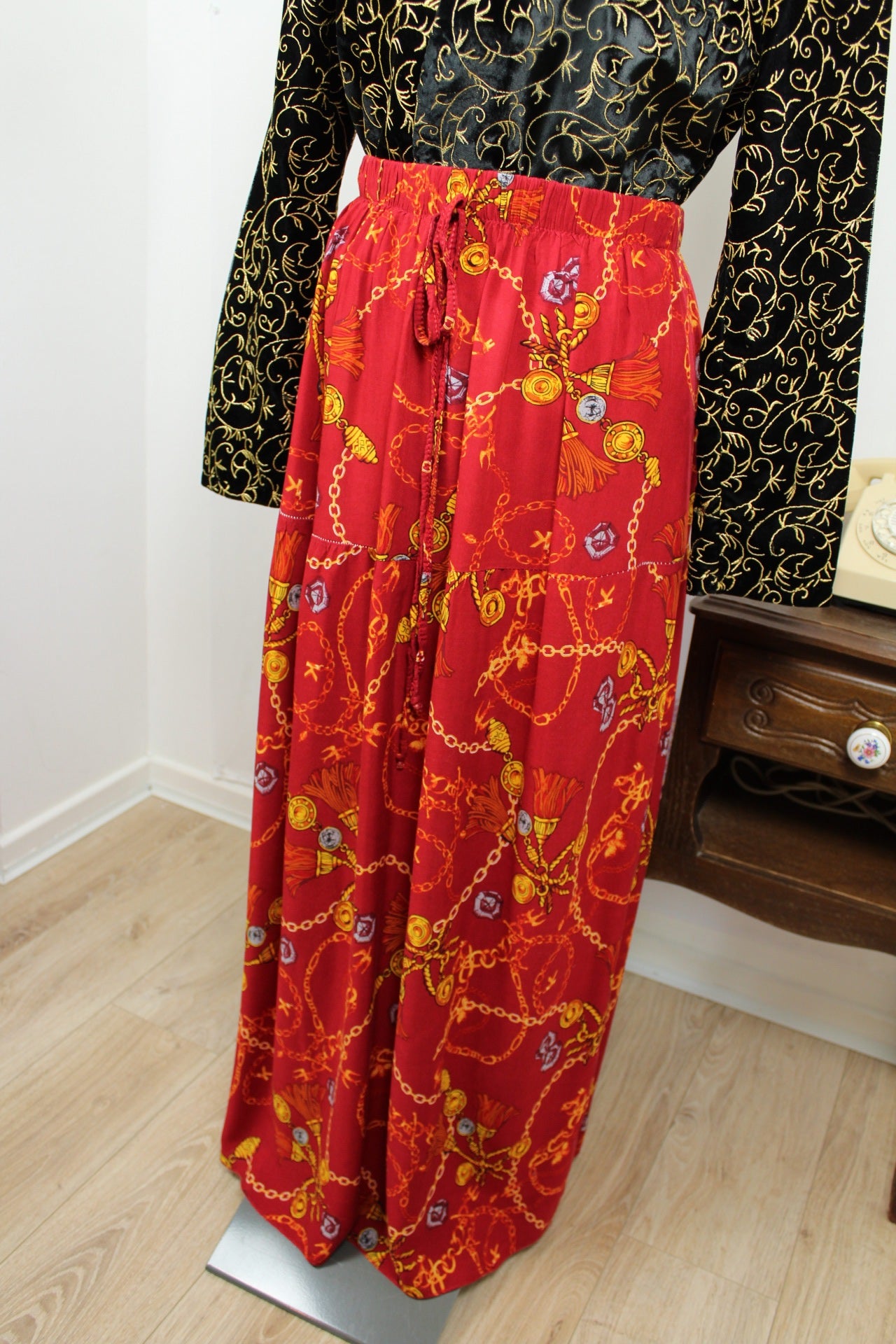 🍒🌸Jupe longue vintage 80/90s imprimée chaînes et médaillons - Taille 38 à 42🌸🍒