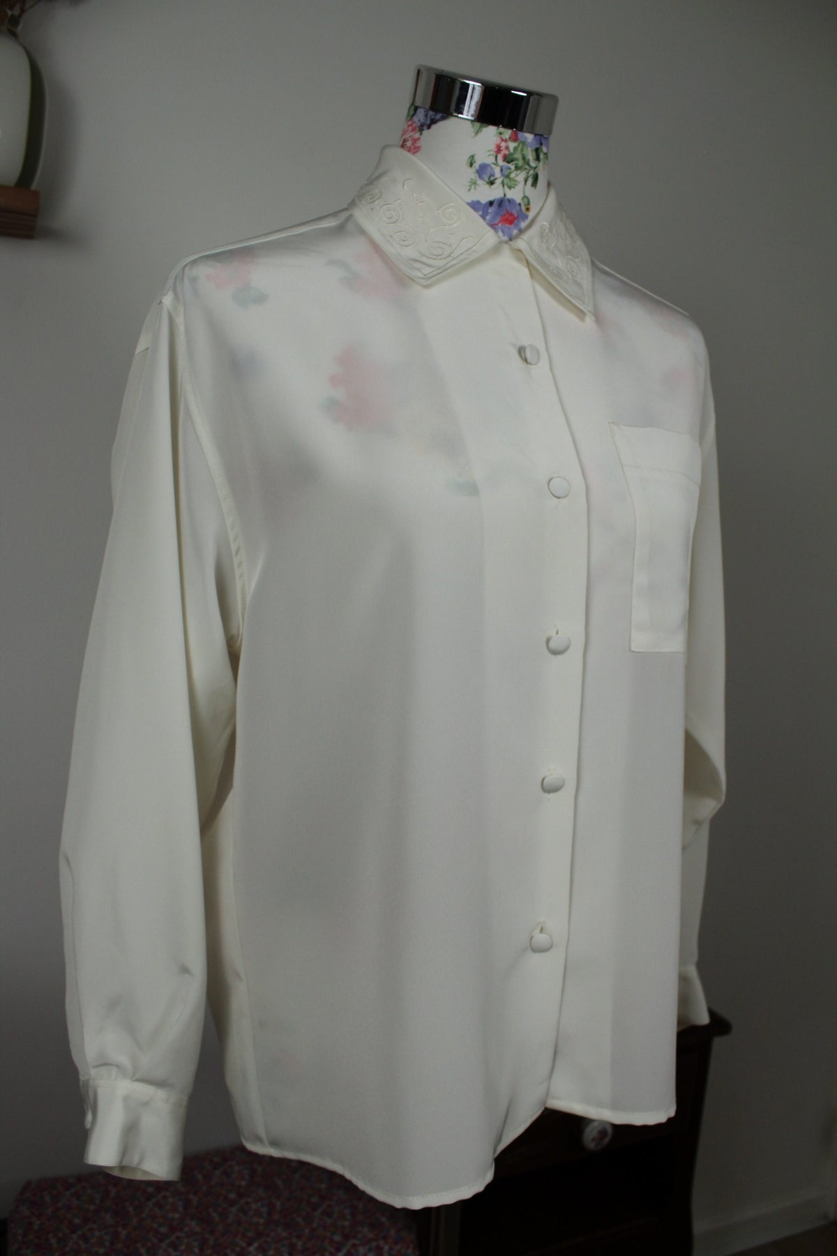 Chemise vintage années 80 blanche satinée col brodé romantique Ralph Luigi - Taille 40/42