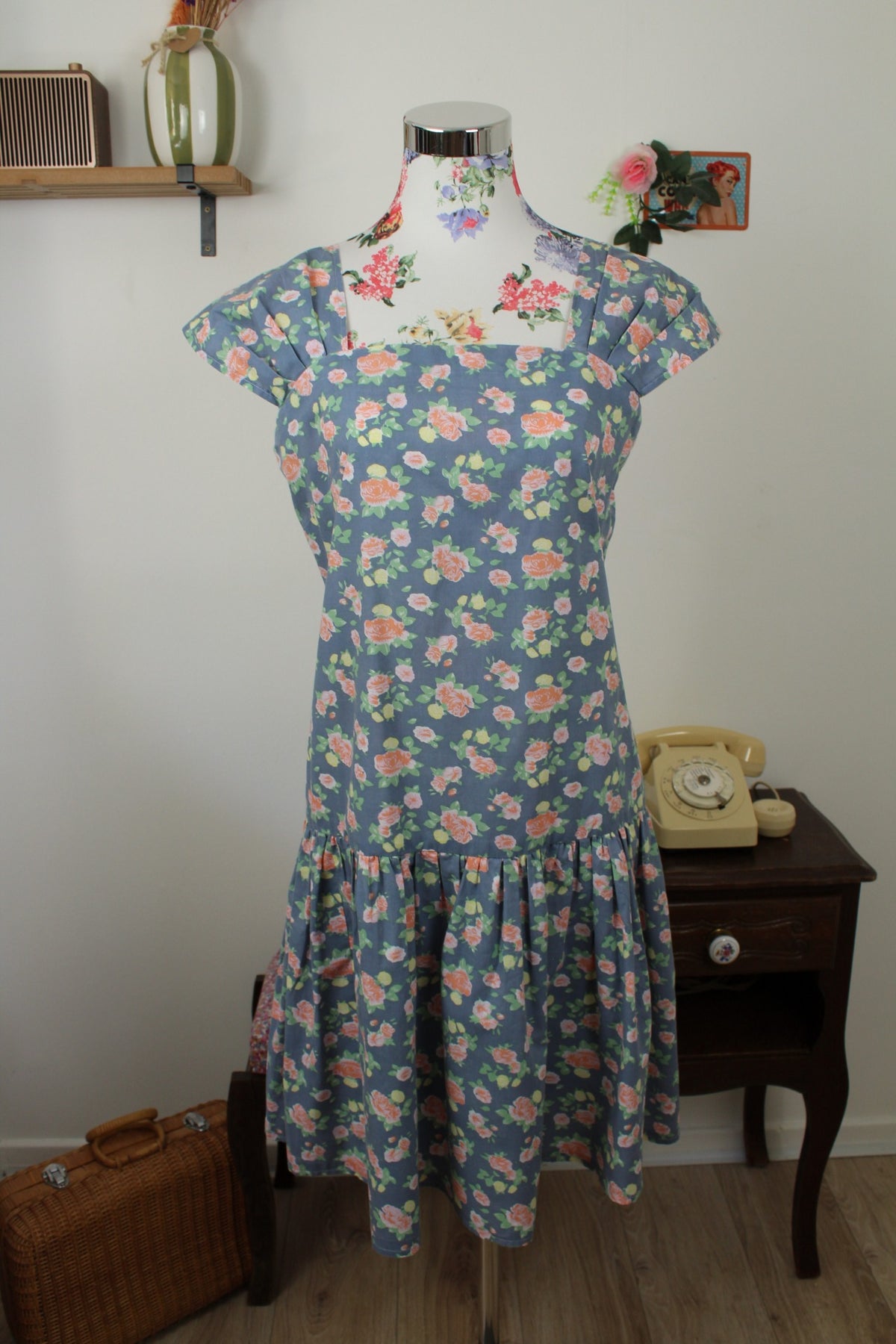 🌸🍒Robe vintage années 80 en coton bleu doux motifs roses romantiques - Taille 38🍒🌸