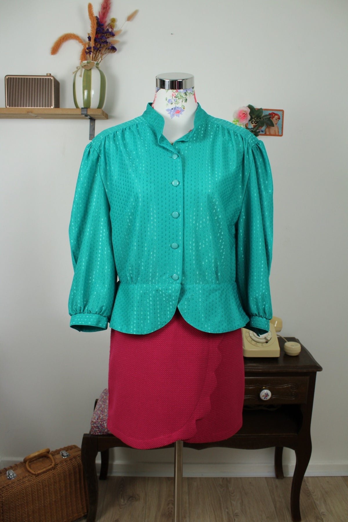 Blouse vintage années 70 turquoise fuseaux satinés et col officier - Taille 38 à 42