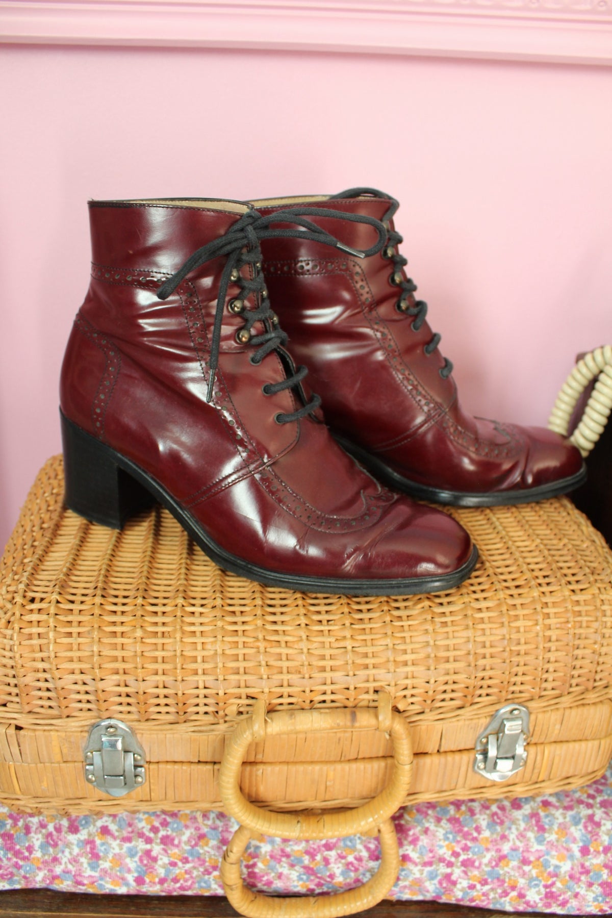 Bottines en cuir verni bordeaux Bocage style rétro victorien dark academia - pointure 39