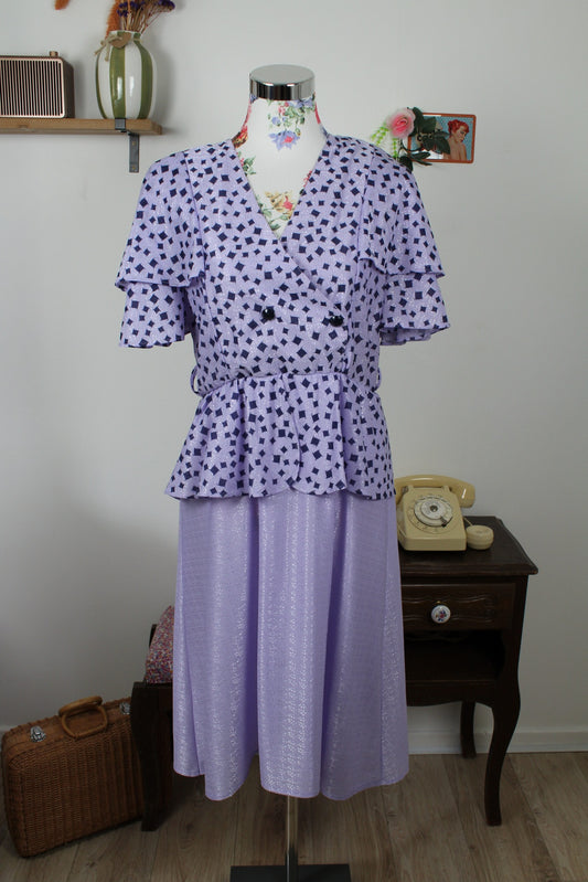 Robe vintage années 80 Shiny Paris - lilas satiné & volants romantiques - Taille 38/40