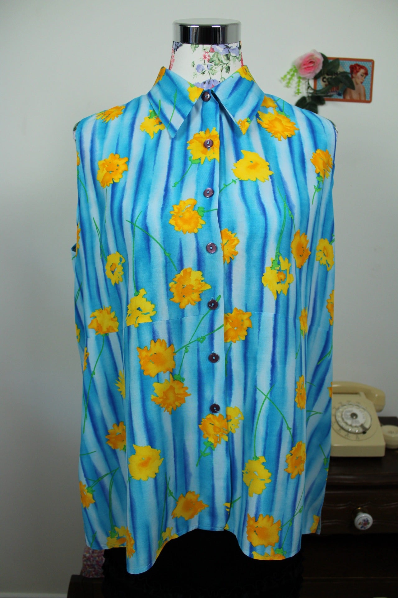 🌸🍒Chemisier d'été vintage 90's sans manches bleu & fleurs jaunes pep's - Taille 44🍒🌸