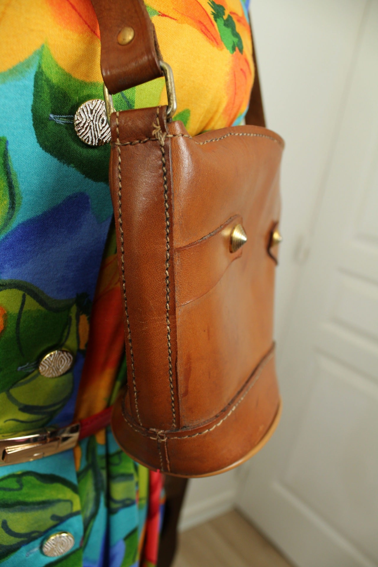 🌸🍒Sac bandoulière vintage 70's en cuir lisse cognac 🍒🌸