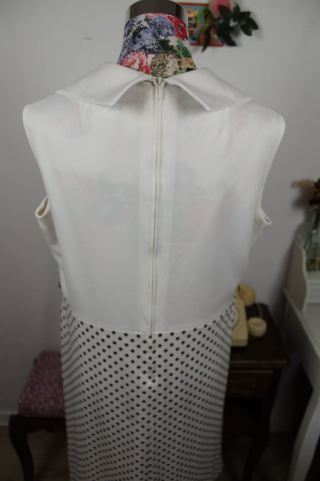 🌸🍒Robe blanche vintage 70's style pin-up à pois marron - col chemise - Taille 42/44🍒🌸