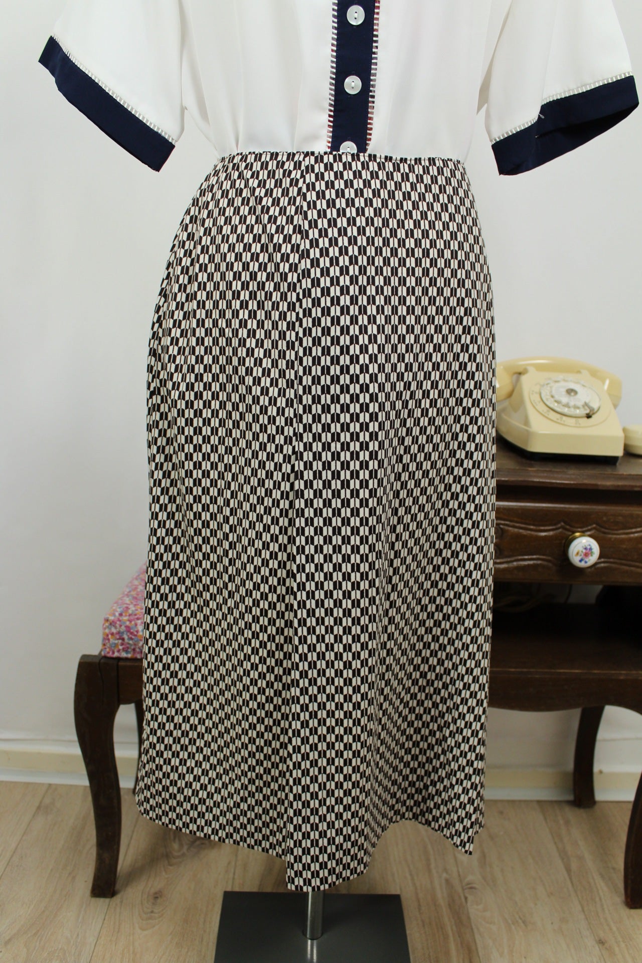 🌸🍒Jupe midi vintage 70/80s fabriquée en RFA - élégance géométrique - Taille 42🍒🌸