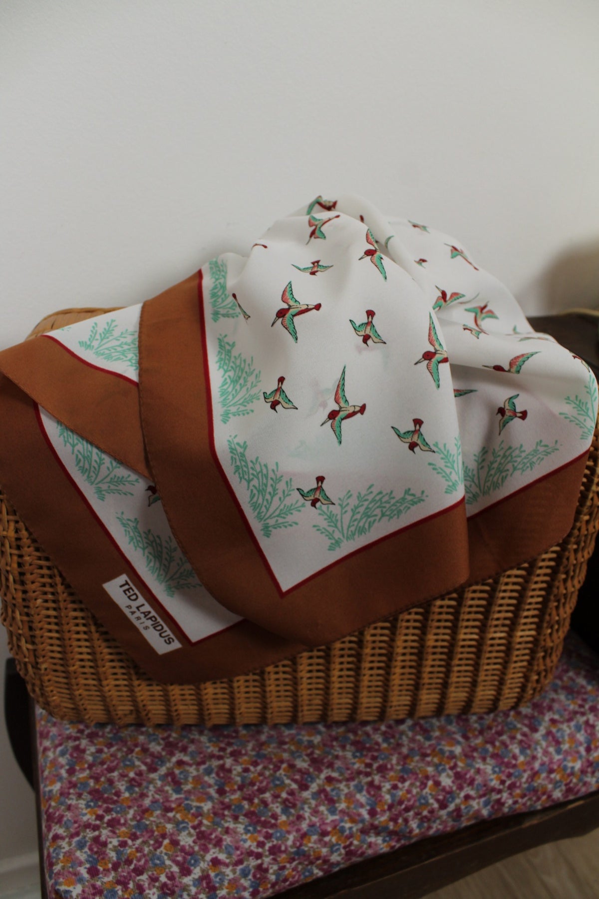 🌸🍒Foulard vintage Ted Lapidus années 70/80 motifs oiseaux🍒🌸
