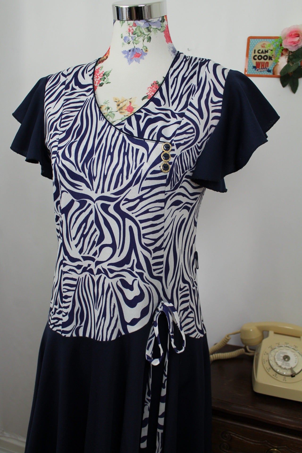 🌸🍒Robe vintage 90's imprimé zébré stylisé - manches papillons - Taille 38🍒🌸