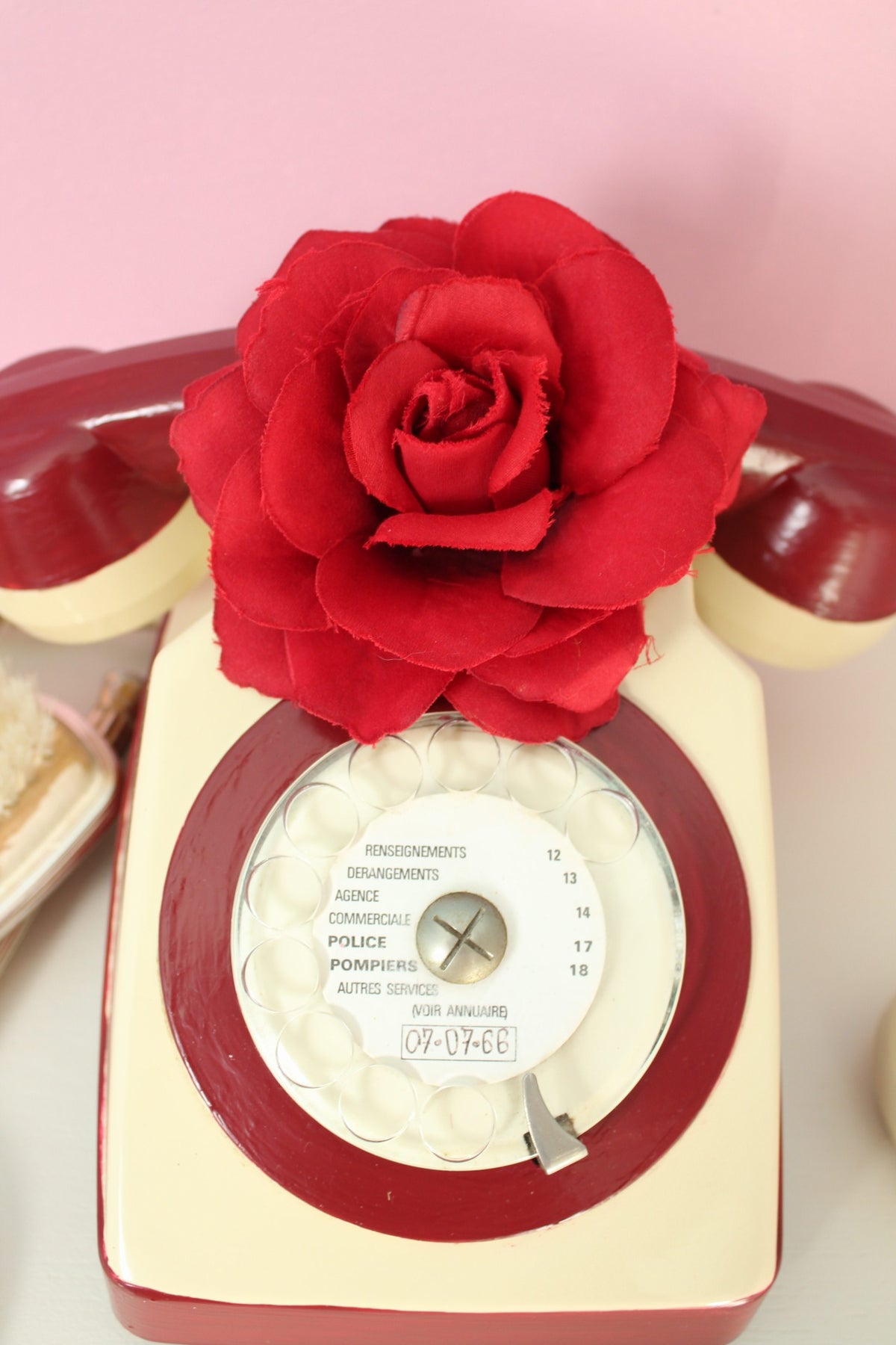 Broche/pince cheveux rétro rose rouge style pin-up/rockabilly