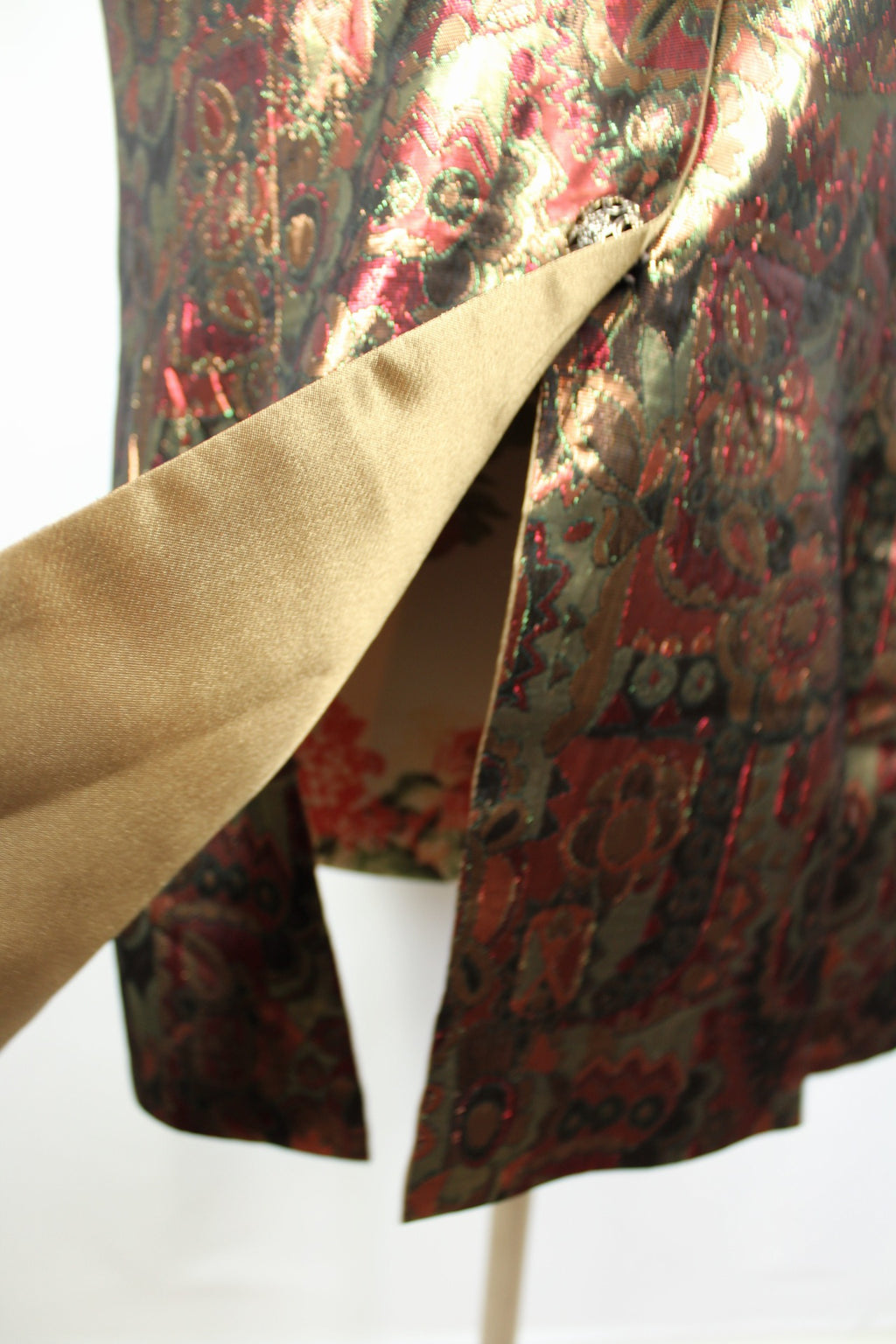 ✨Gilet brocart vintage 70's doré motifs baroques & col volanté tulle noir ✨