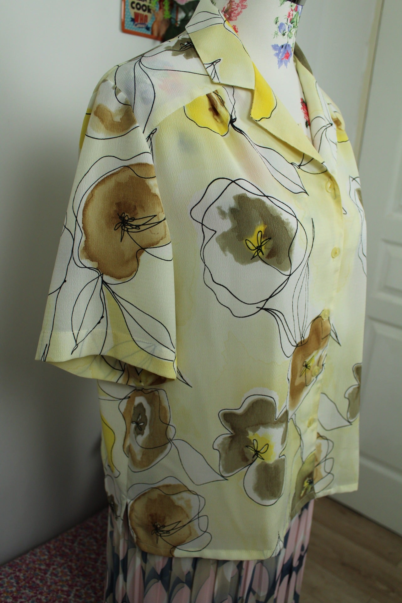 🌸🍒Chemise jaune pastel vintage 90's fleurs abstraites - Taille 44/46🍒🌸