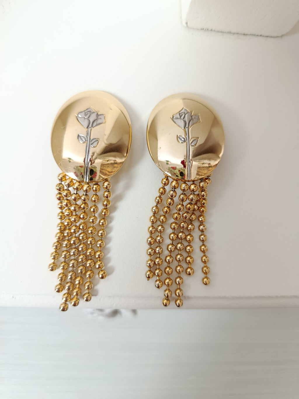 🌸Boucles d'oreilles vintage 80's - clips dorés à pampilles - perles, métal & roses gravées🍒