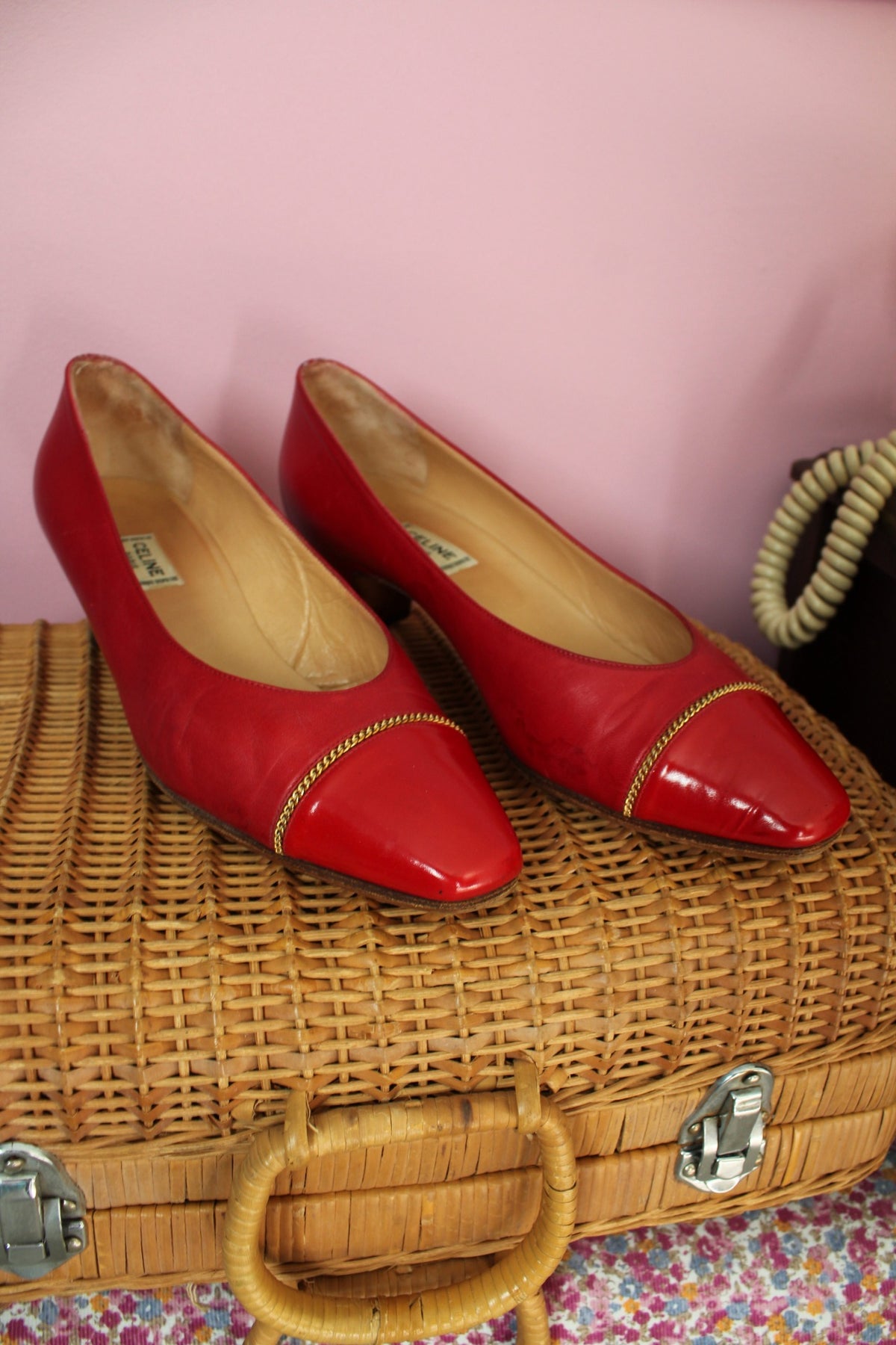 Escarpins vintage années 80 petit talon - rouge vif & chaine dorée style pin-up - pointure 38.5