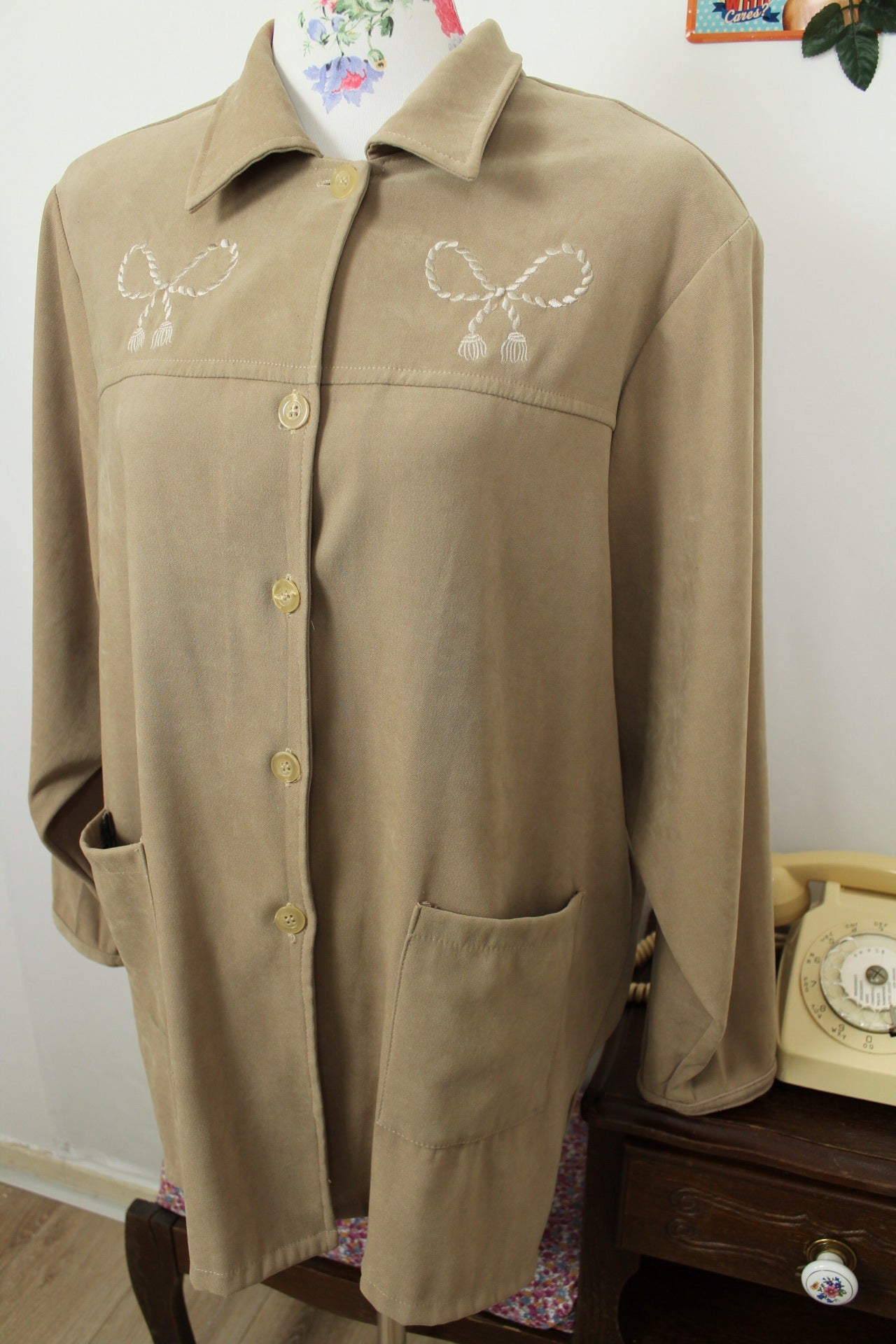 🌸🍒Veste chemise suédine vintage 90's mi saison/printemps - noeuds brodés - Taille 42/44🍒🌸