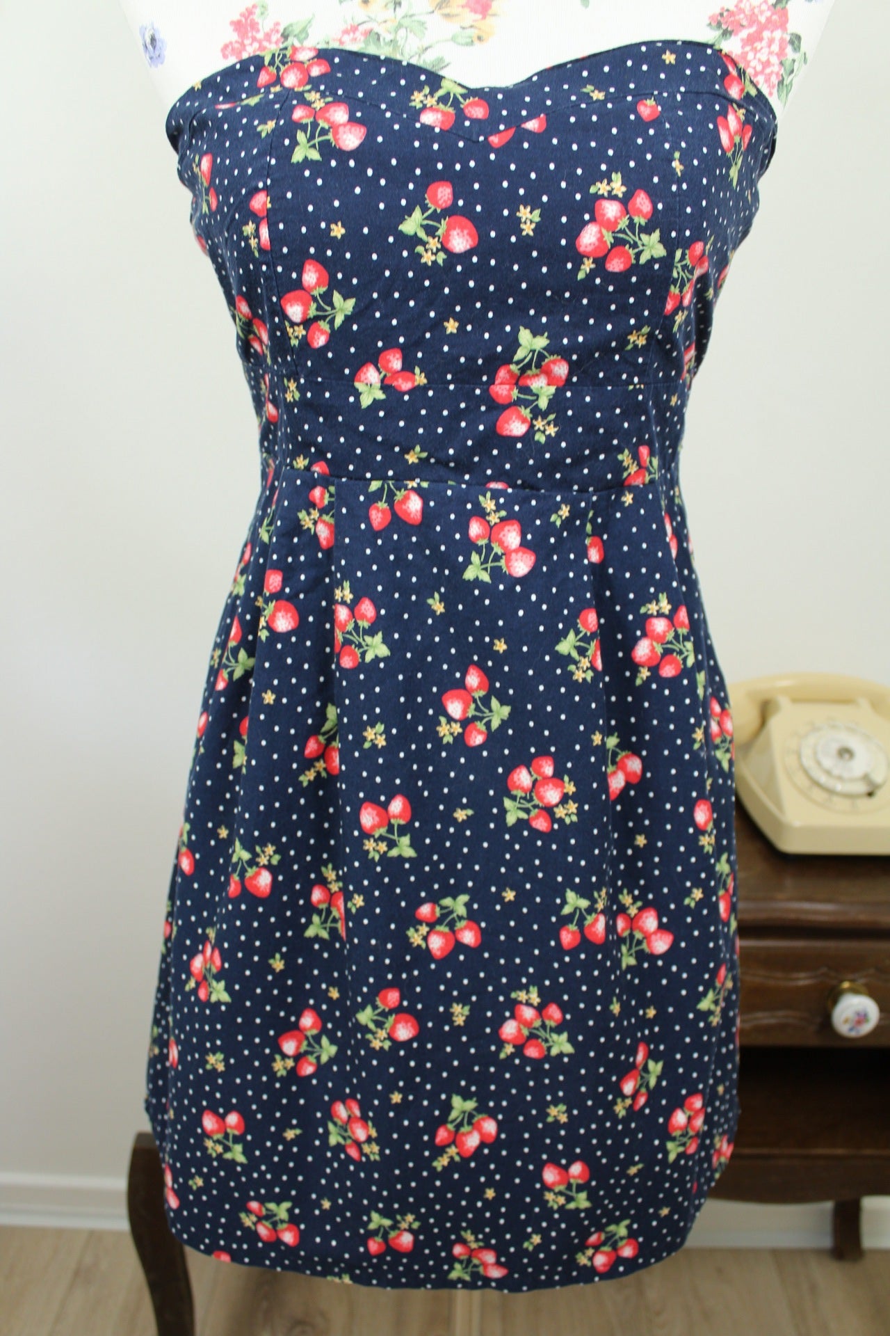 🌸🍒Robe pin-up/rockabilly bustier motif fraises en coton - Taille 38🍒🌸