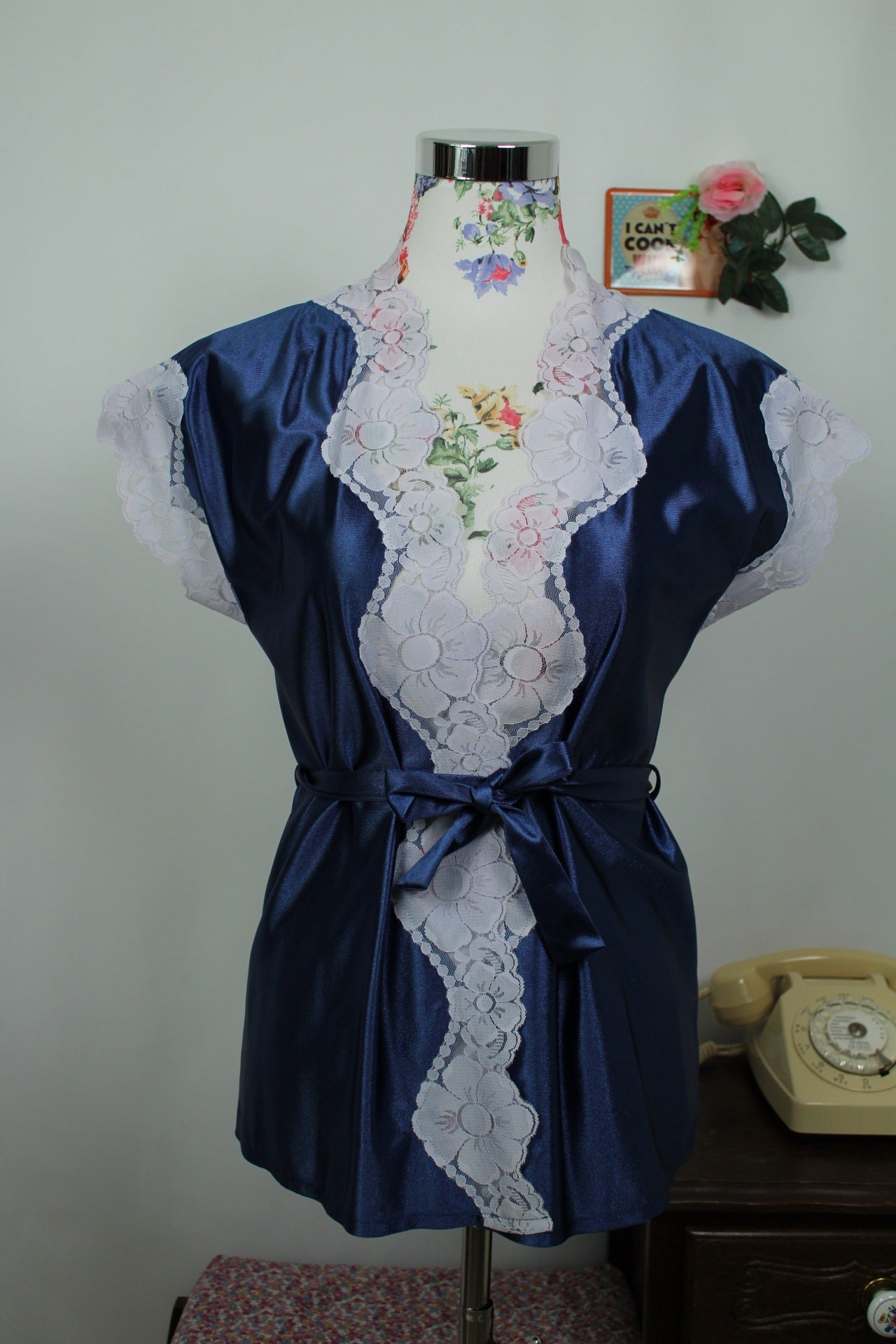 🌸🍒Caraco vintage 70/80's satiné bleu nuit - made in England - Taille 34/36🍒🌸