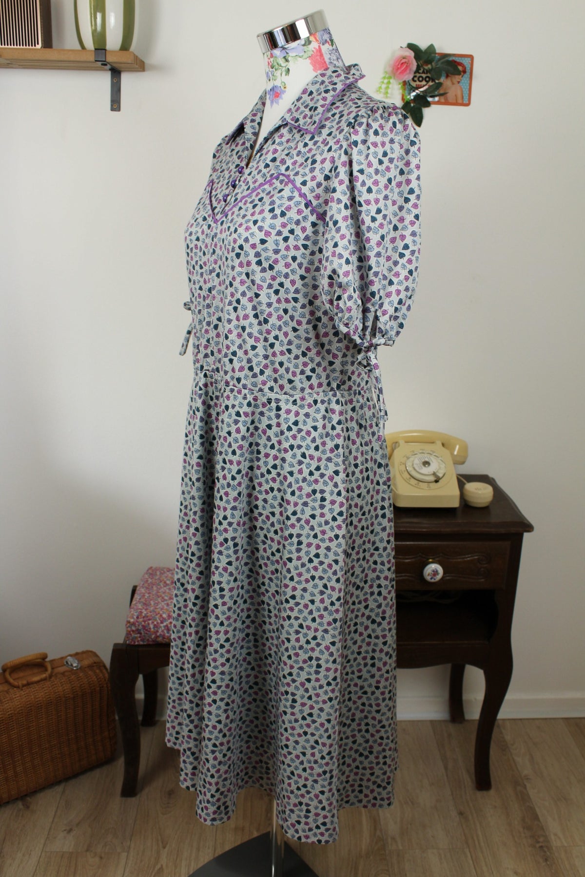 🌸🍒Robe vintage années 70 pin-up/rockabilly bleu ciel imprimé de petites feuilles - Taille 38🍒🌸
