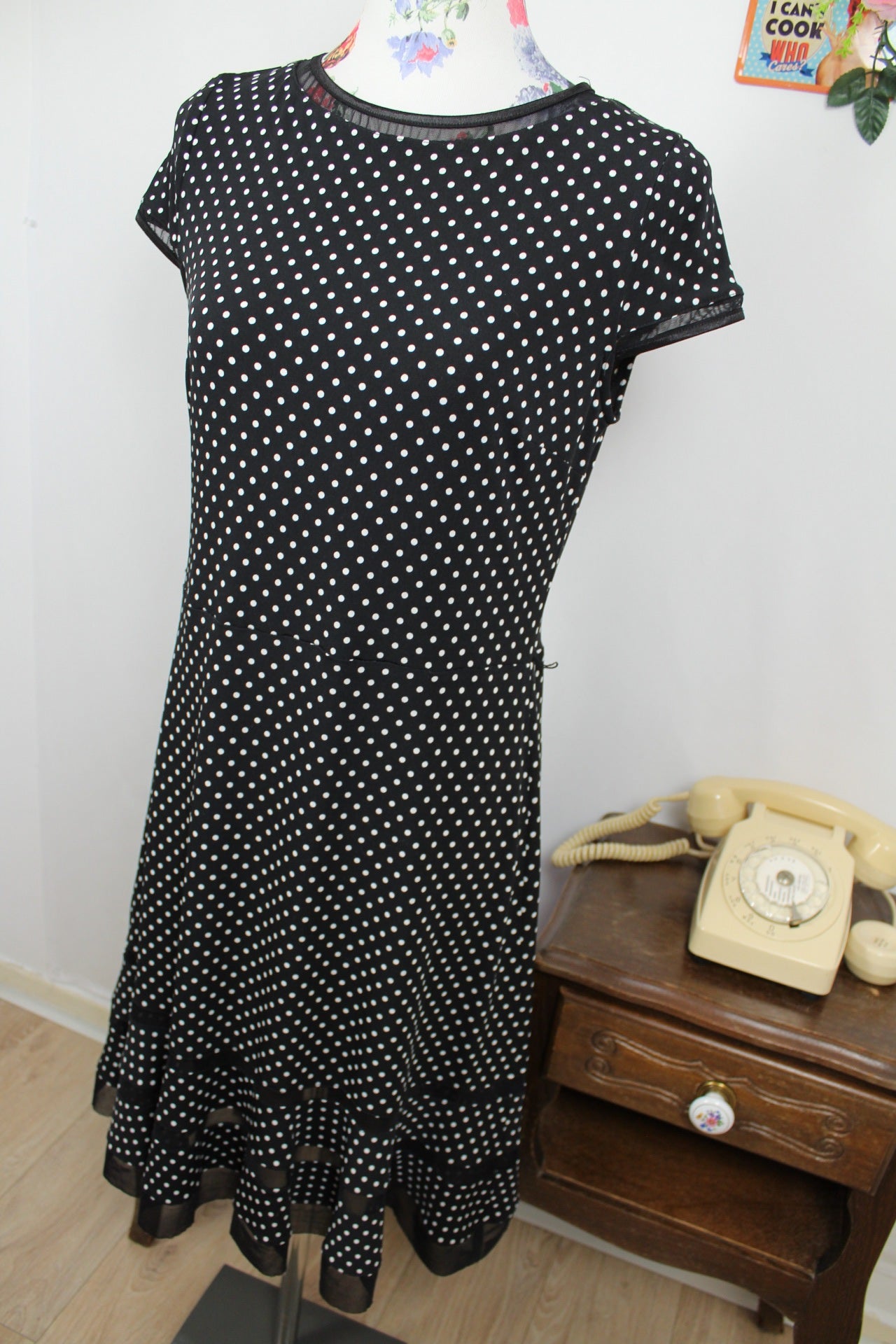 🌸🍒Robe vintage 90's noire à pois - style pin-up & volants ajourés - Joseph Ribkoff - Taille 36/38🍒🌸