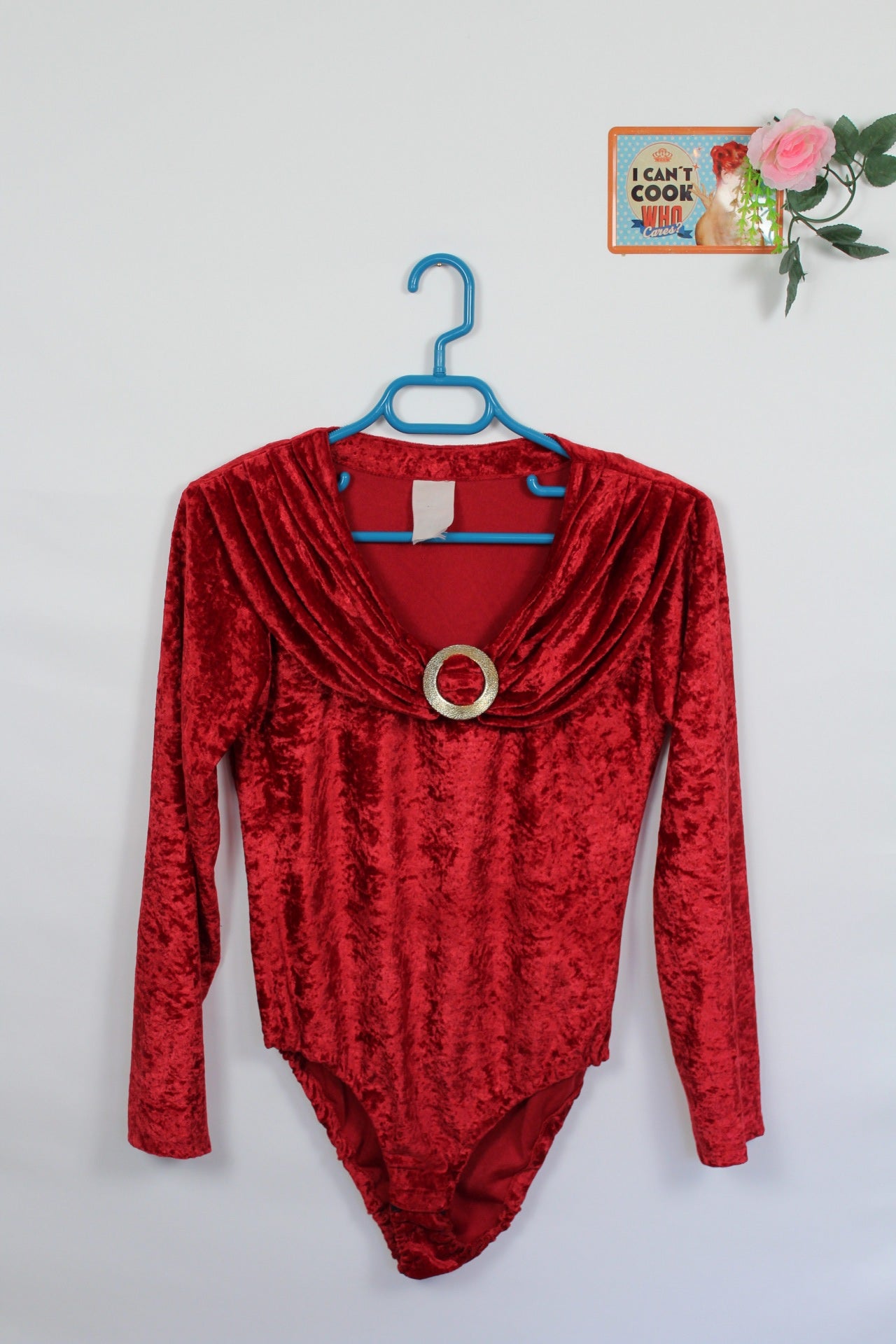 ✨Body rouge en velours satiné 80's gamour - anneau doré✨