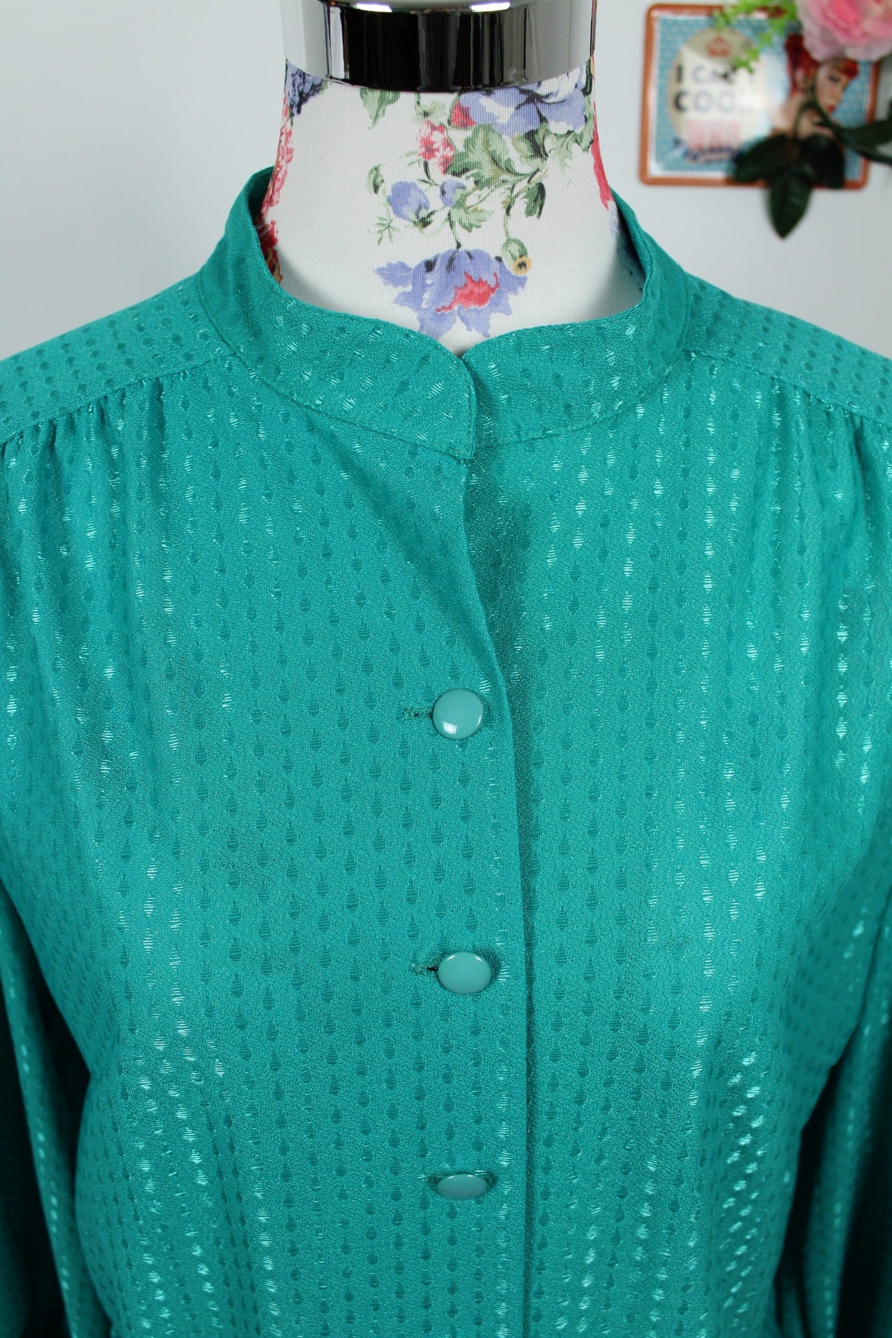 🌸🍒Blouse vintage 70's turquoise fuseaux satinés et col officier - Taille 38 à 42🍒🌸