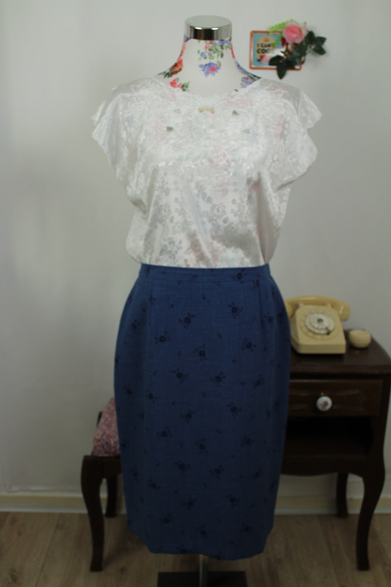 🌸🍒Jupe vintage 90's bleue imprimé fleuri dans les mêmes tons - made in France - Taille 42🍒🌸